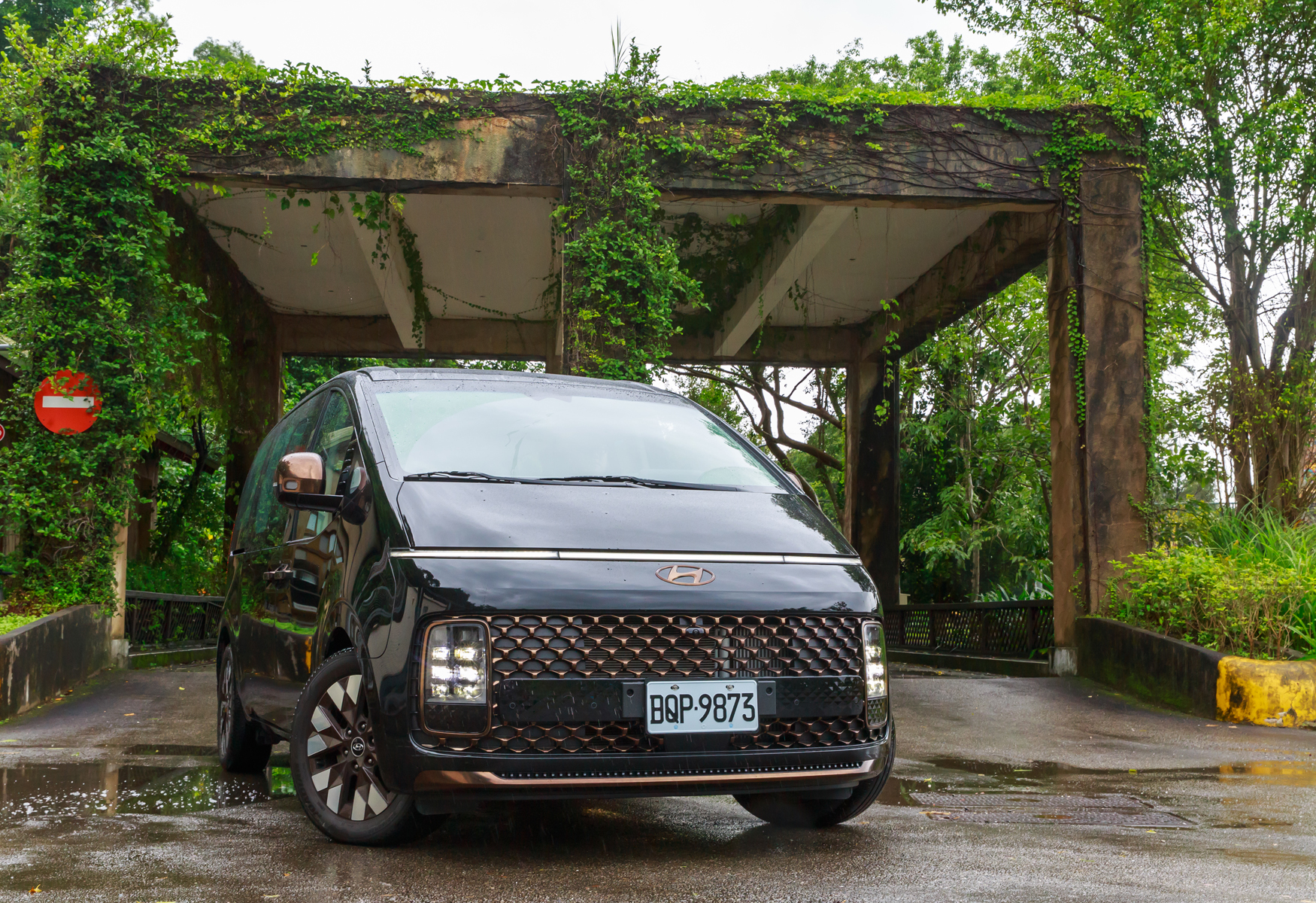 【鏡試駕】豪華星幹線！HYUNDAI Staria CEO-B