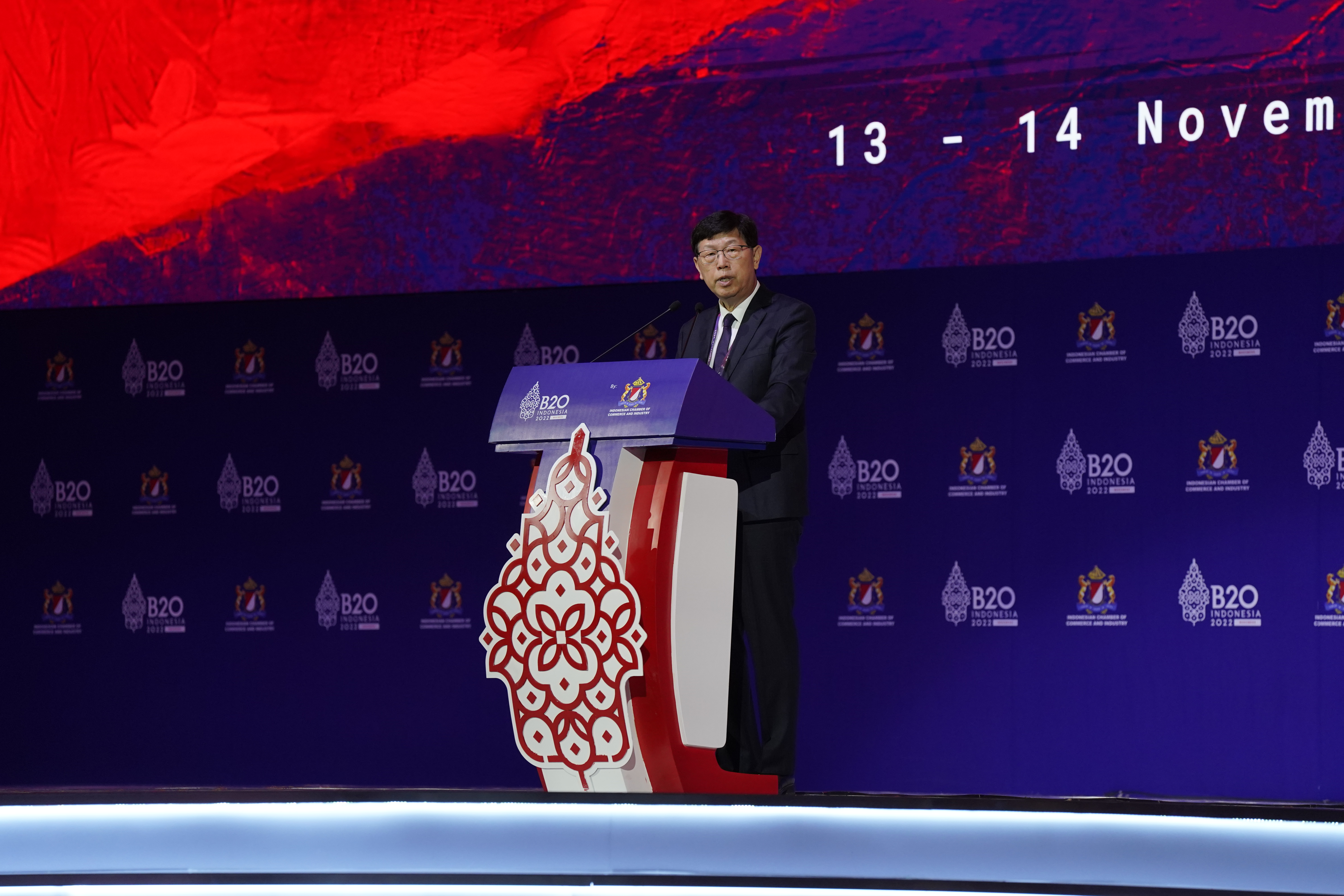 劉揚偉劉揚偉在今天以「利用創新力量、促進未來經濟成長」為題發表演講。（鴻海提供）