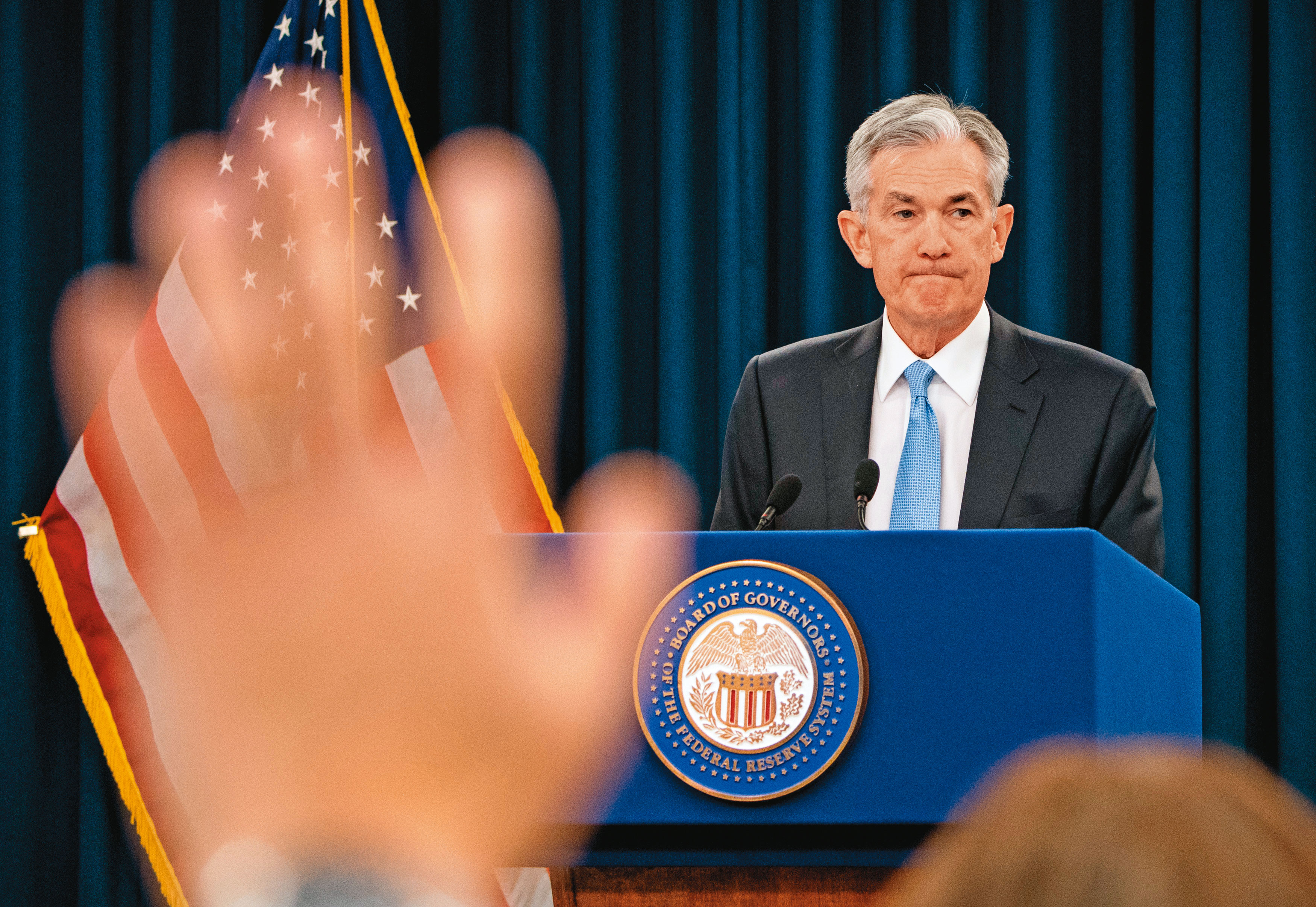 美國聯準會主席鮑威爾（圖）已經明確表示，目前還沒有到停止升息的時間點。（東方IC）