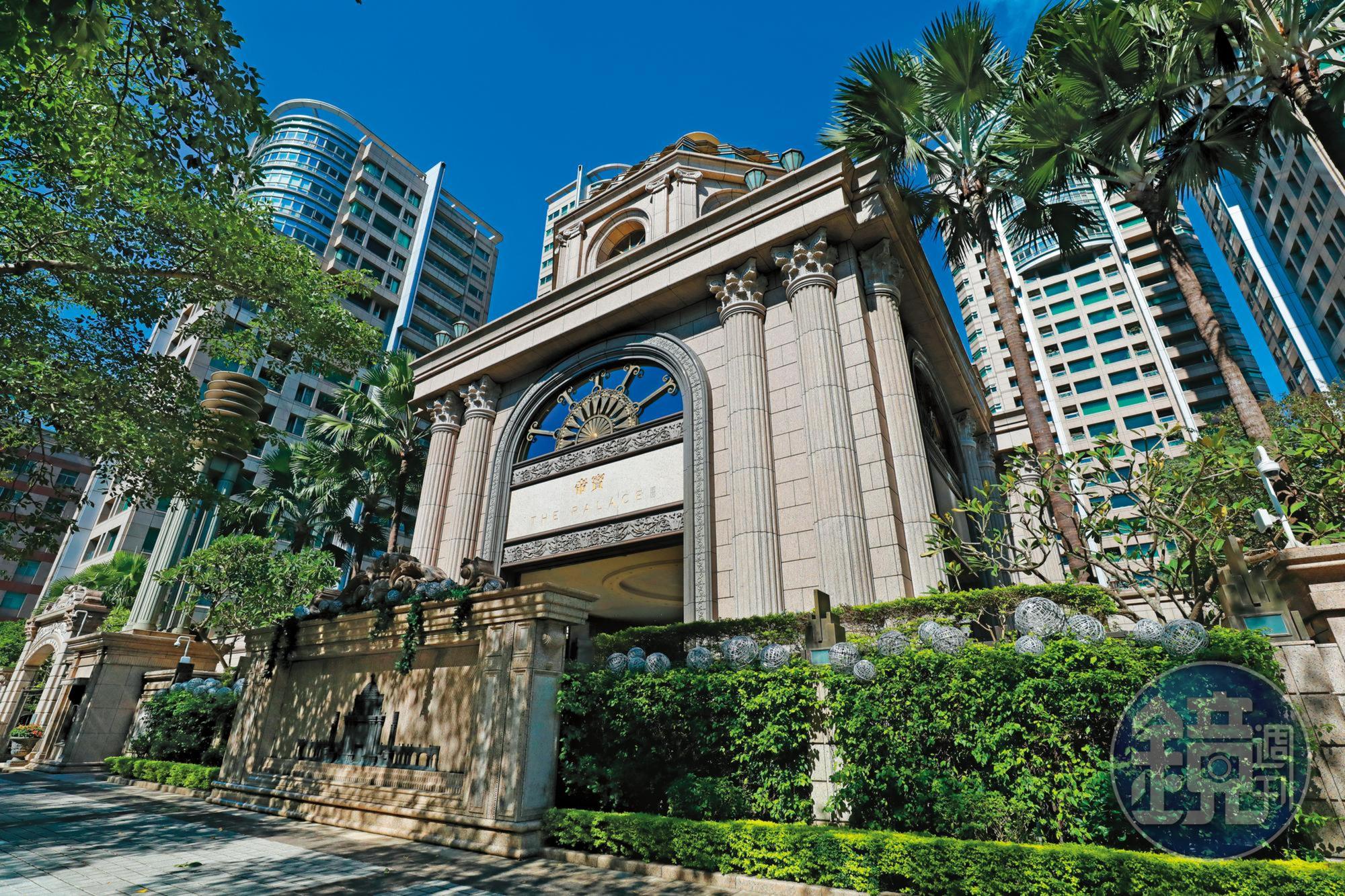 位於北市仁愛路上的宏盛帝寶被譽為全台第一豪宅，卻傳出管委會問題重重。