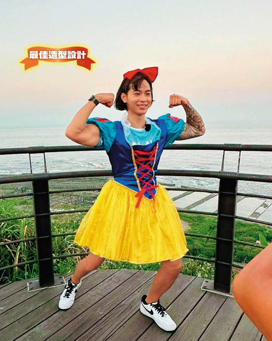 高爾宣打扮成妖嬌的白雪公主，嗯…壞皇后在哪？馬上把毒蘋果給我拿來！（翻攝自高爾宣IG）