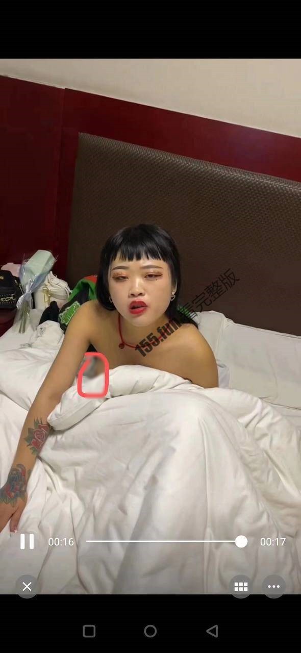 「龍女」本尊引發網友熱烈討論。（翻自《黑料不打烊》）