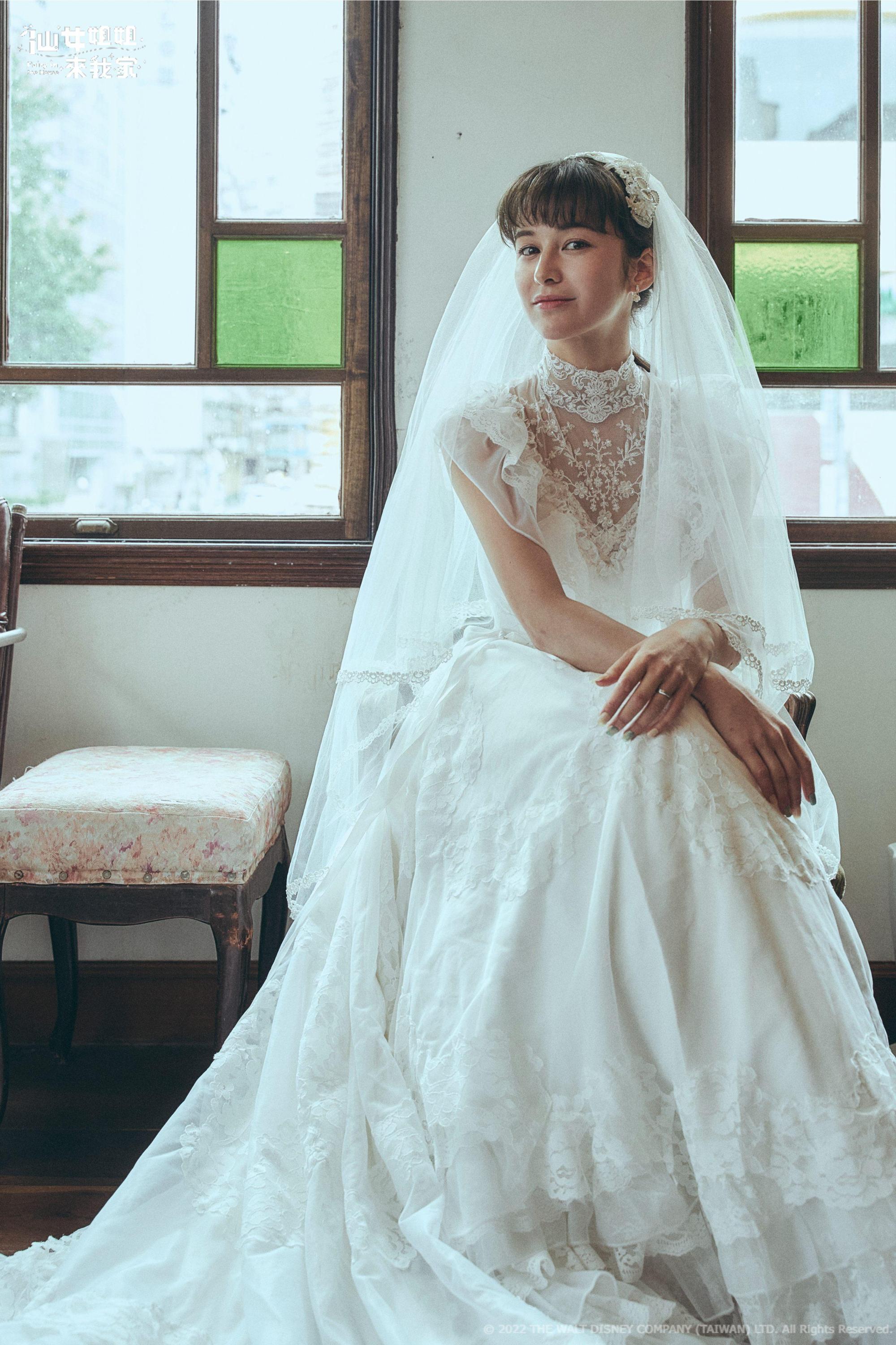 衛視中文台《仙女姐姐來我家》吳念軒與夏朧(圖)因戲拍攝絕美婚紗照。(衛視中文台提供)