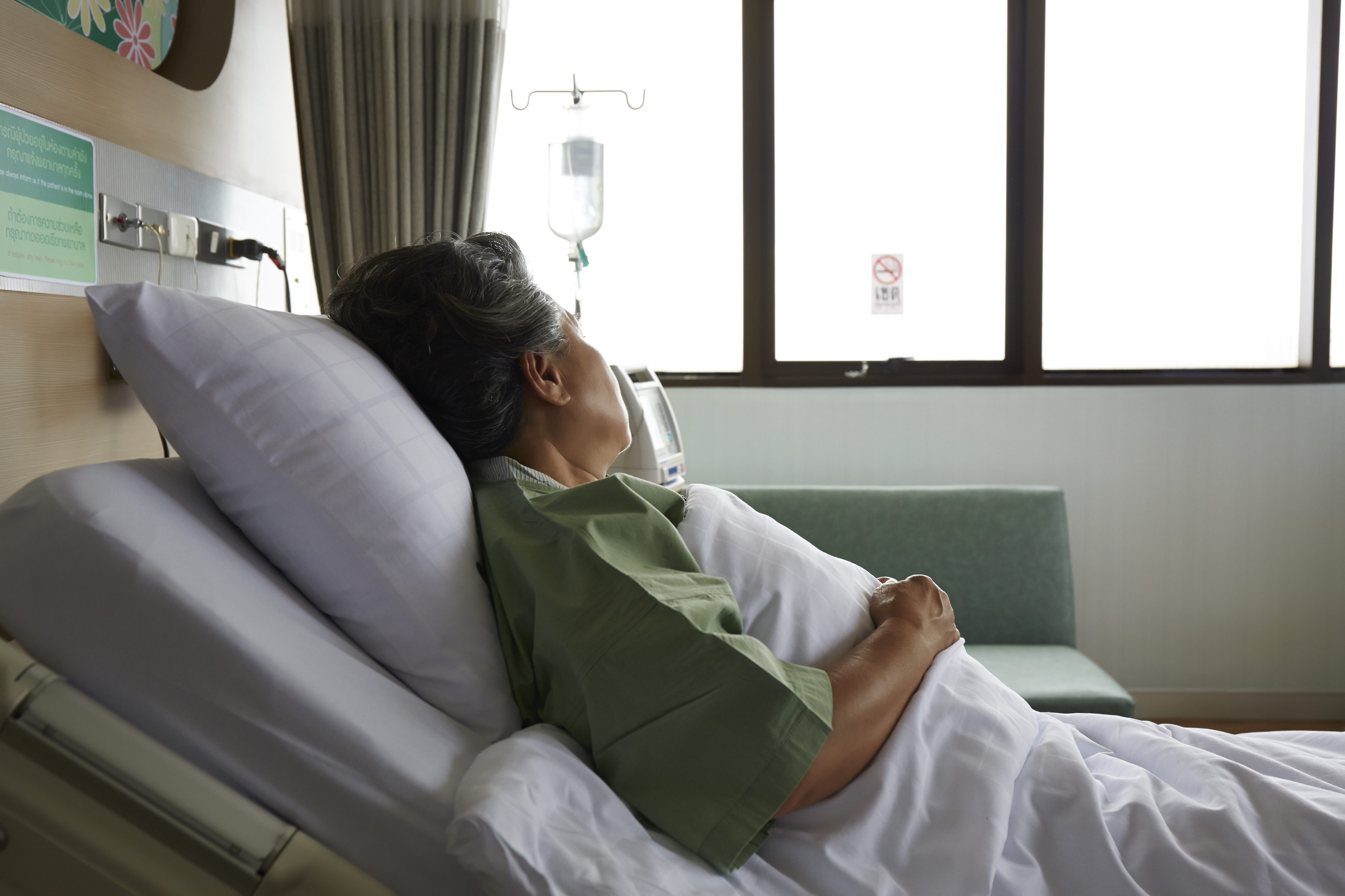 法國一名77歲老婦人因手術不斷遭推遲，竟空腹8天活活餓死。（示意圖，xframe）