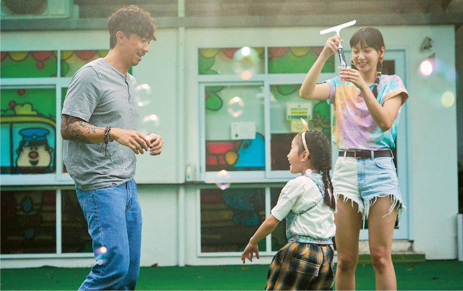 《窄路微塵》的男女主角張繼聰與袁澧林分別入圍金馬獎影帝、影后獎項,後者的表現更令導演林森驚喜。 (網路圖片)
