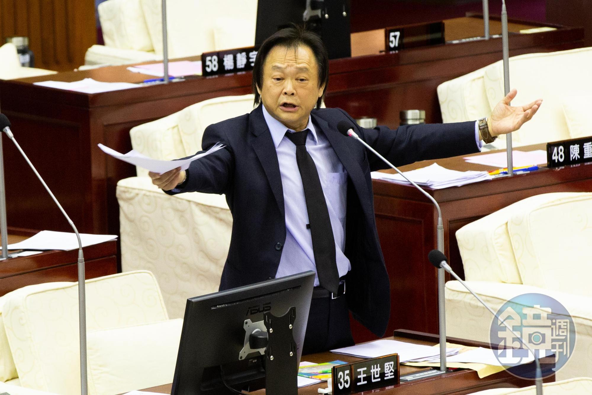 民進黨台北市議員王世堅受訪時坦言,欠北市長候選人黃珊珊一個人情。(資料照)