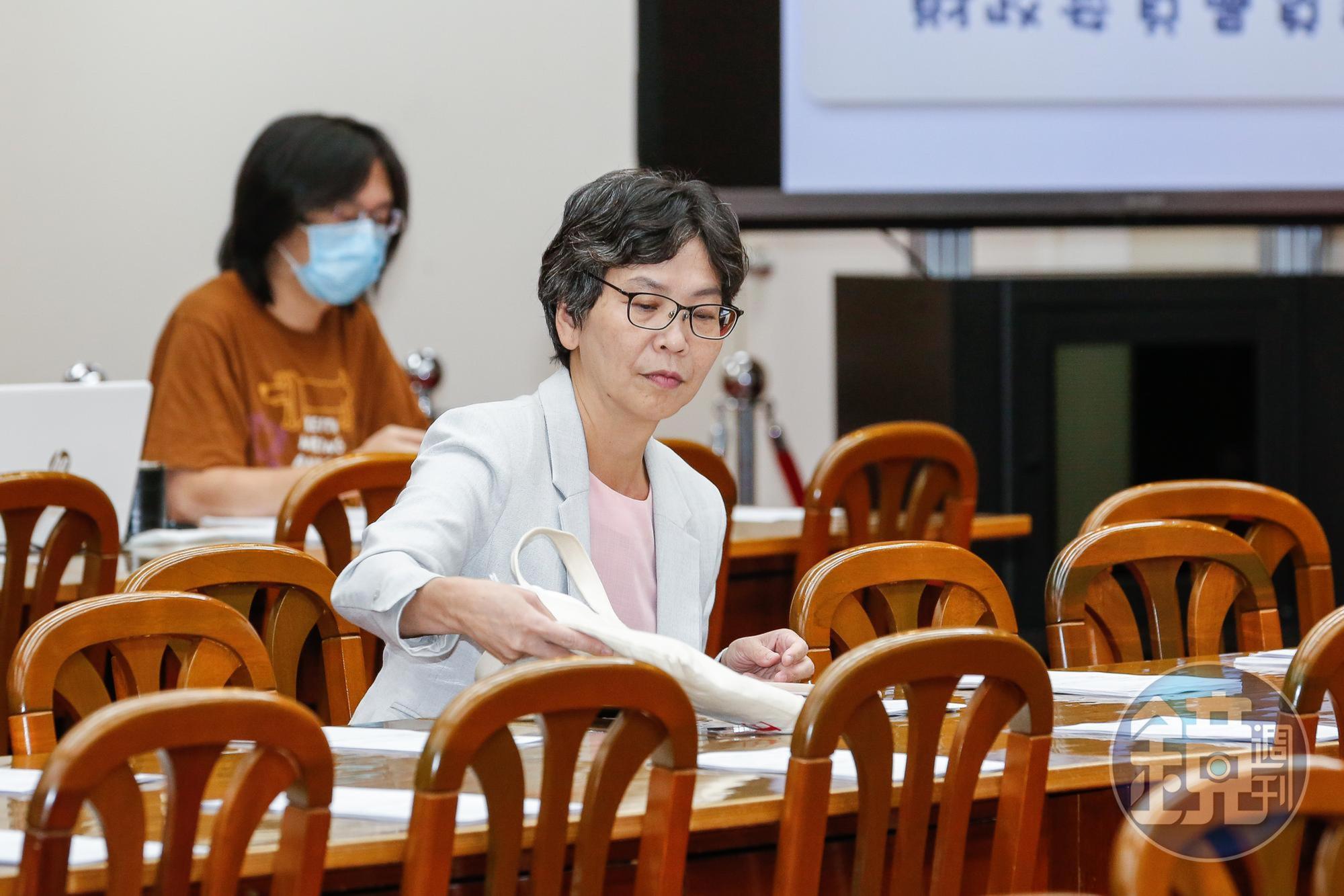 蔡壁如（前）遭本刊揭露，曾和林秉文3次私下見面吃飯，她也未否認。（本刊資料照）