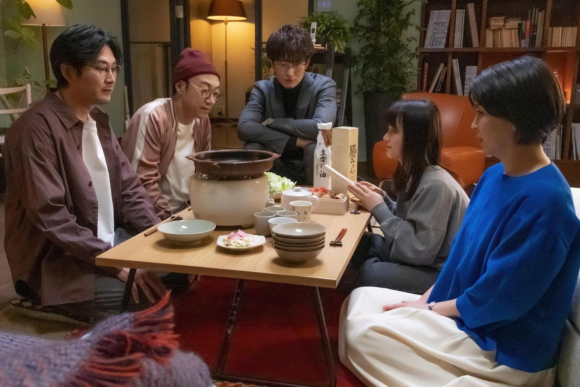 松隆子（左二）與松田龍平（左起）、滿島光、高橋一生主演的《四重奏》喚起許多觀眾共鳴。（KKTV提供）