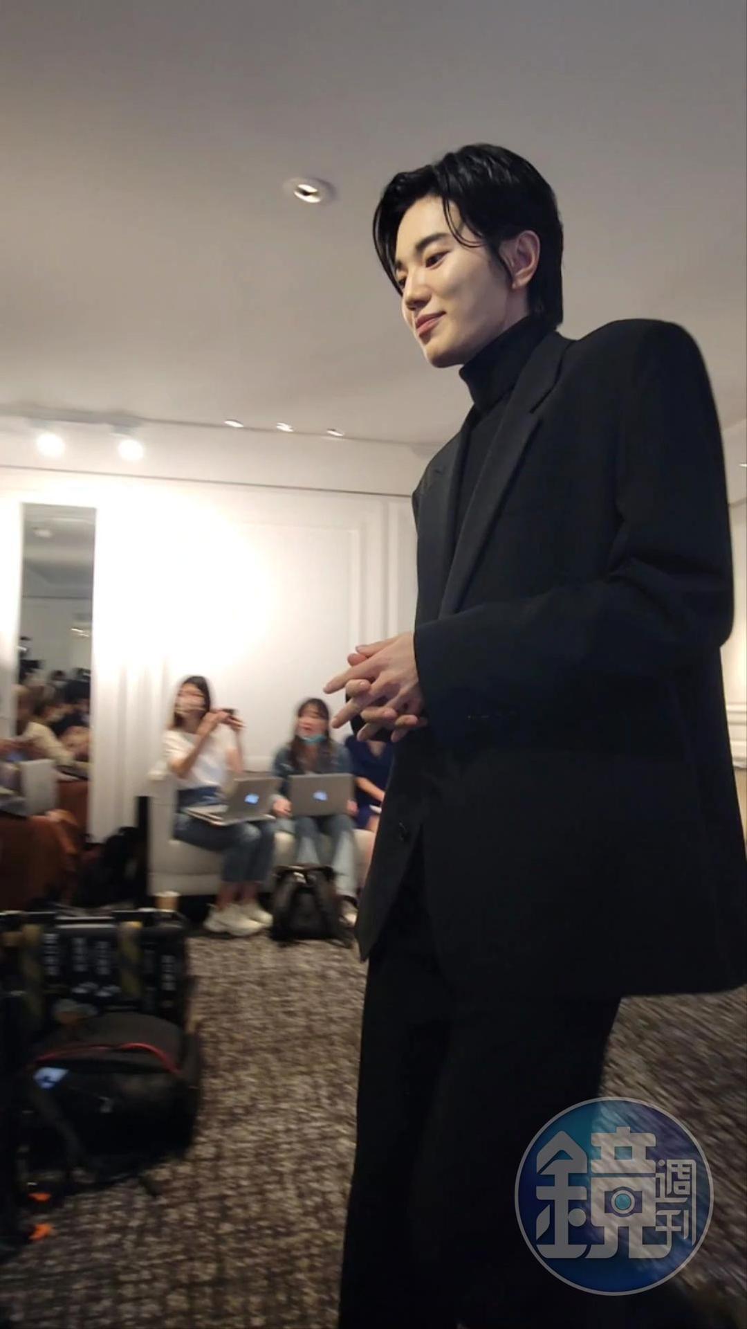 李成種記者會三進三出也算創造韓星記者會紀錄。