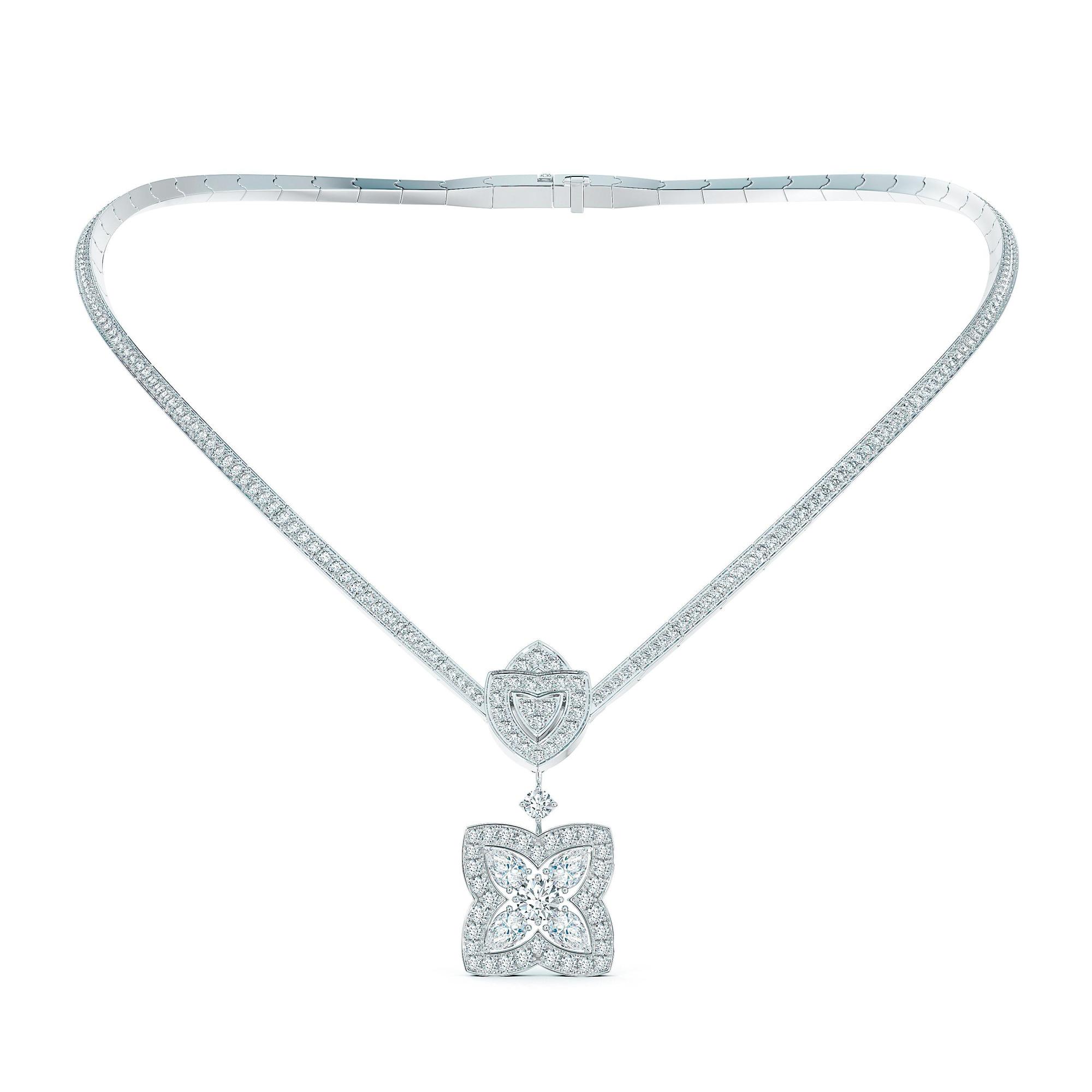 Enchanted Lotus 高級珠寶鑽石吊墜項鍊 鑽石總重約 6.64 克拉 約NT$2,620,000。（De Beers Jewellers提供）