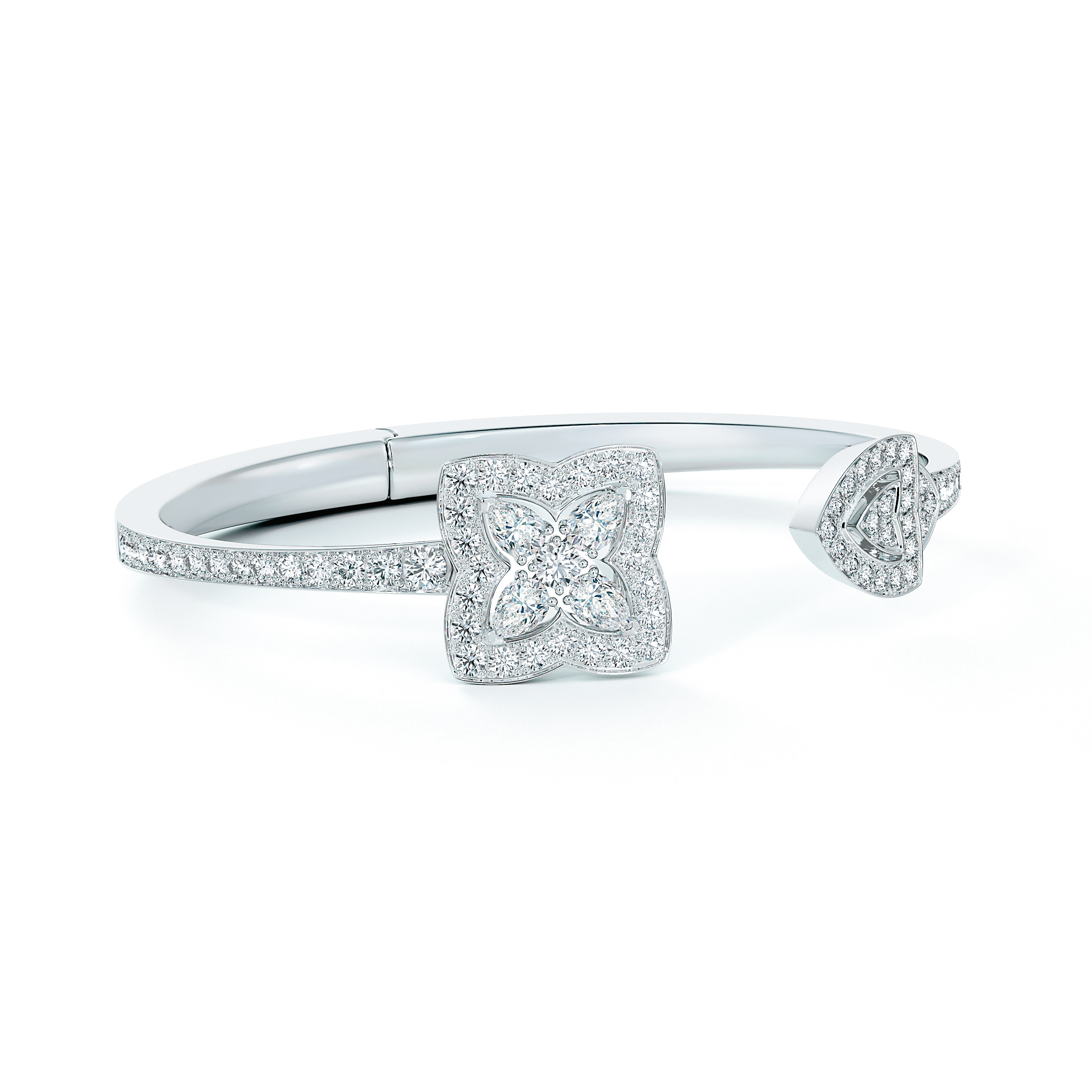 Enchanted Lotus開放式鑽石手鐲 鑽石總重約2.52克拉 NT$895,000。(De Beers Jewellers提供)