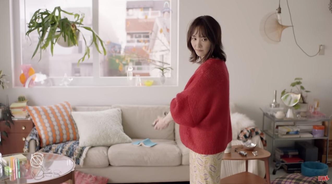 《Nintendo Switch 運動》將新增「高爾夫球」項目,由新垣結衣拍攝宣傳片。(翻攝自任天堂YouTube頻道)
