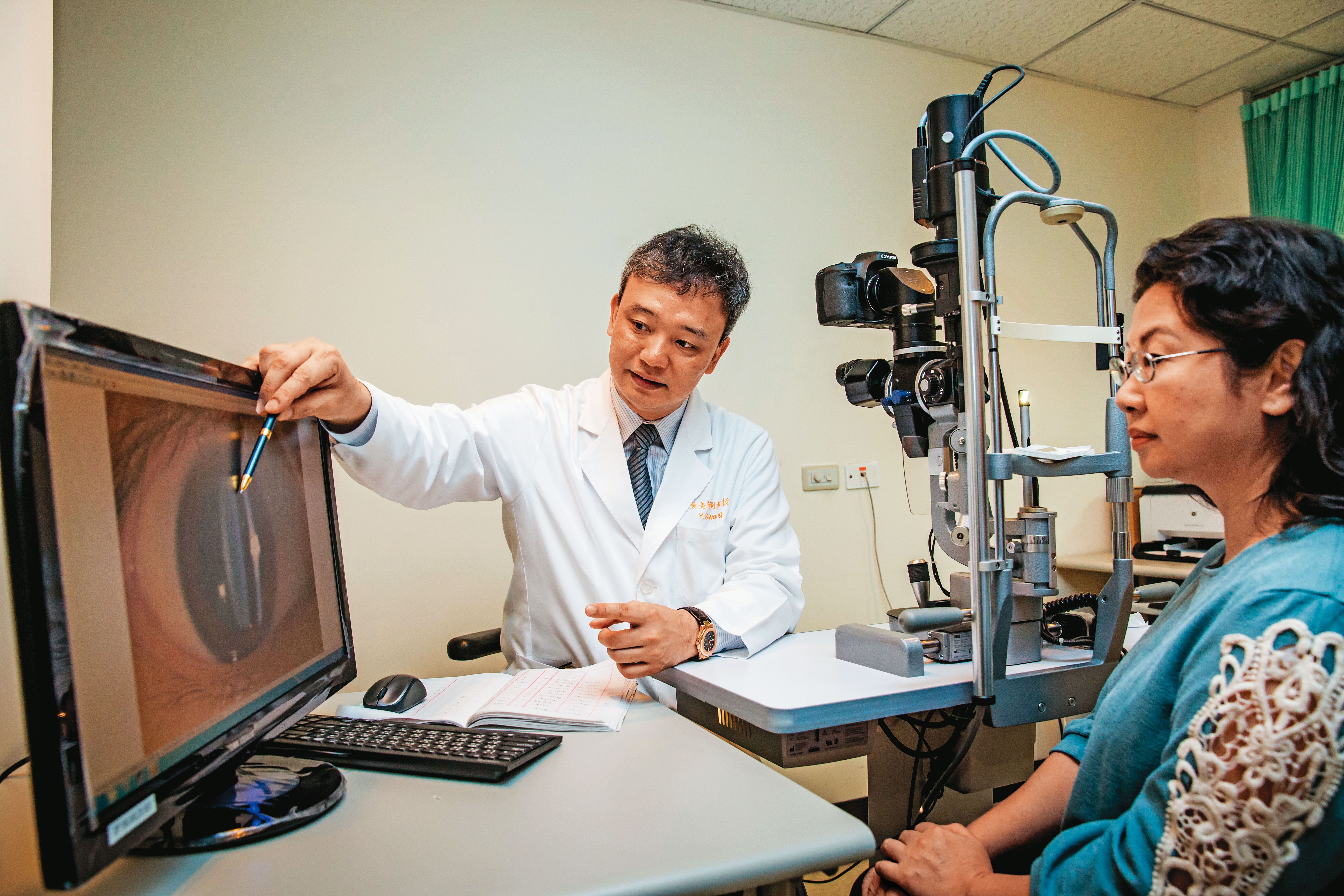 全球眼科藥物市場1年高達3百多億美元，成為新藥研發業者心中的兵家必爭之地。