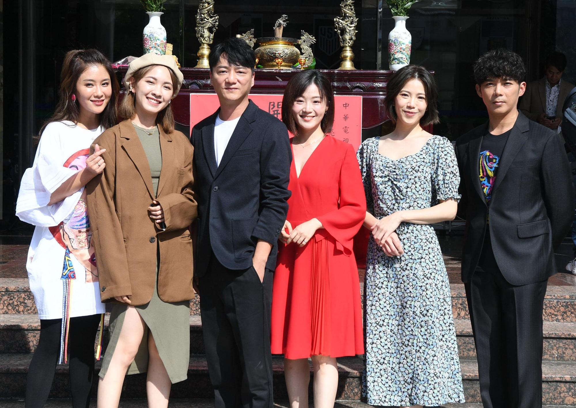 《欺妻49天》集結藍葦華、林玟誼、楊小黎、廖苡喬、葉家妤、陳子強等演員。（華視提供）