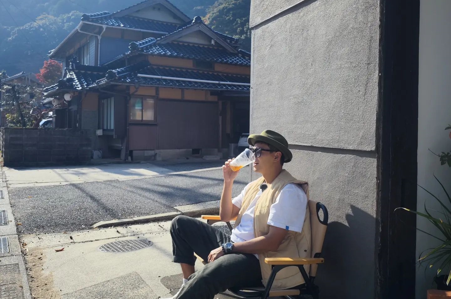 威廉近日才剛從日本返台，就接下職籃賽事主持人重任。（翻攝自廖威廉臉書）