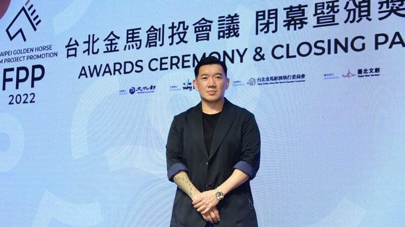 港星杜汶澤來台定居2年，順利成為年底大選的「首投族」。（翻攝自杜汶澤臉書）