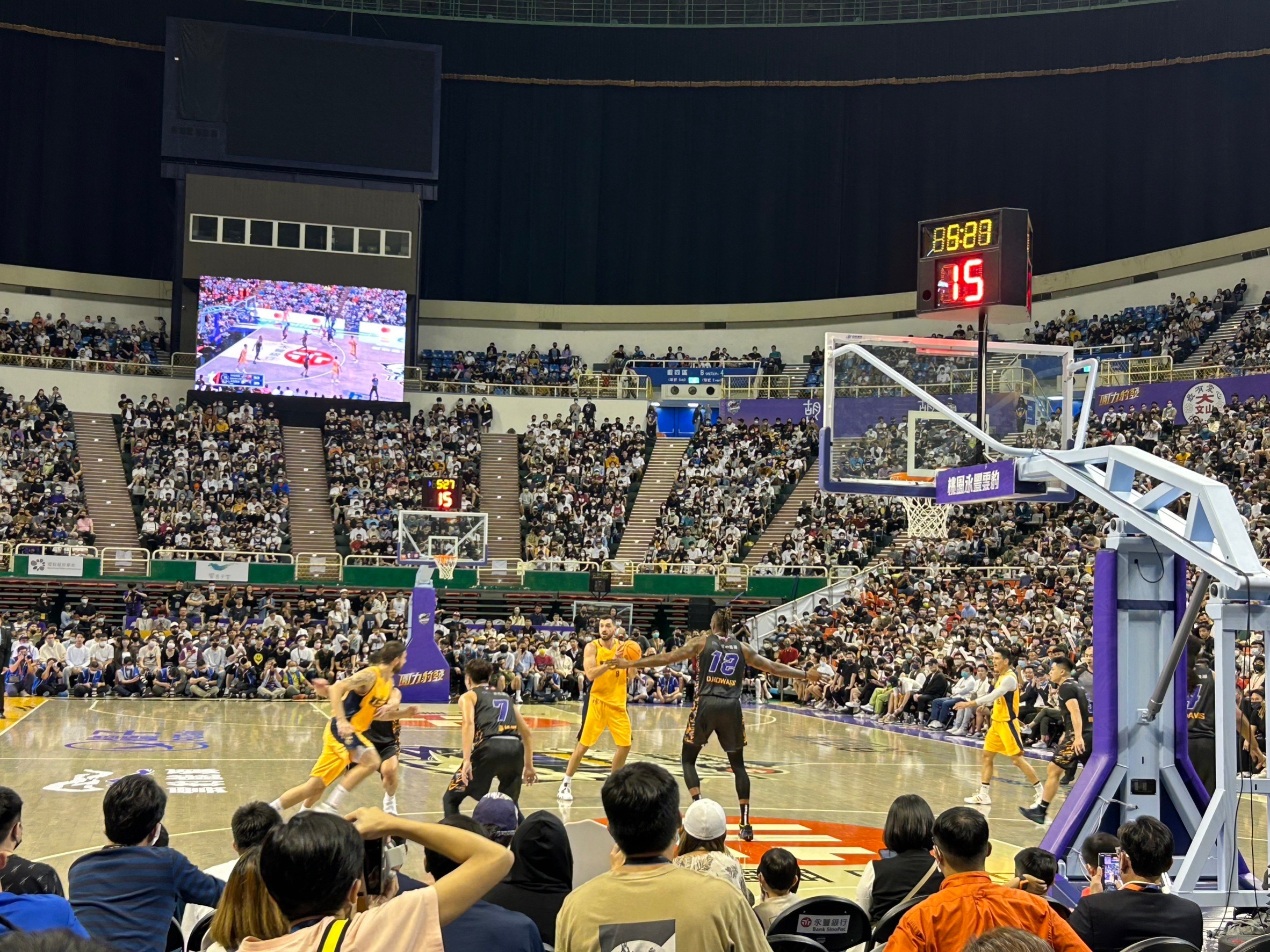 「魔獸」霍華德來台首秀吸引線上20萬人搶看。