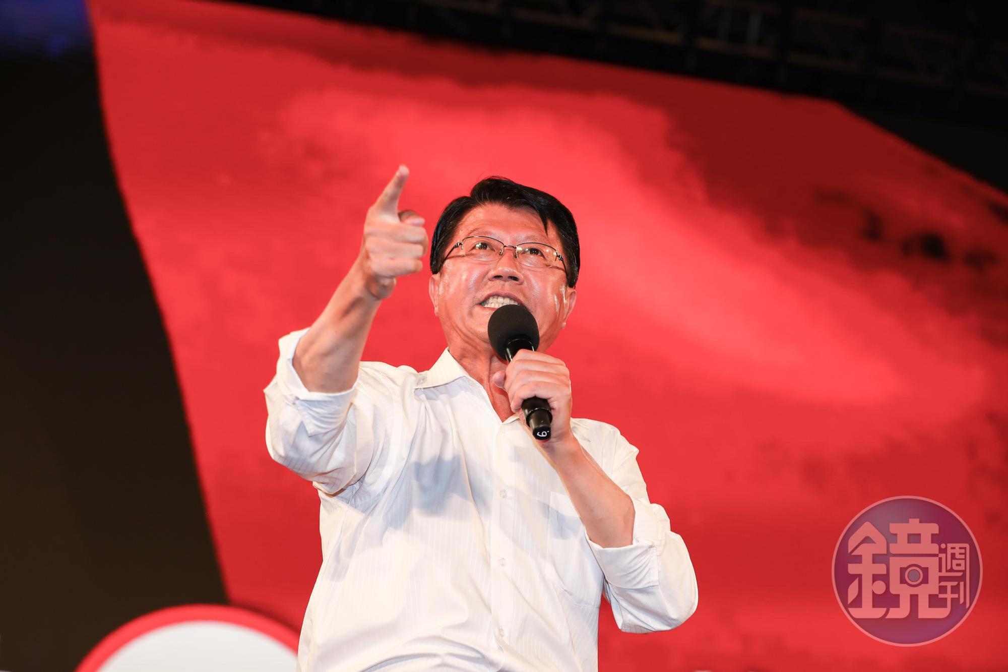 國民黨台南市長候選人謝龍介(圖)妻子李佳芬遭爆承租低價國有地蓋高檔民宿賺取暴利。