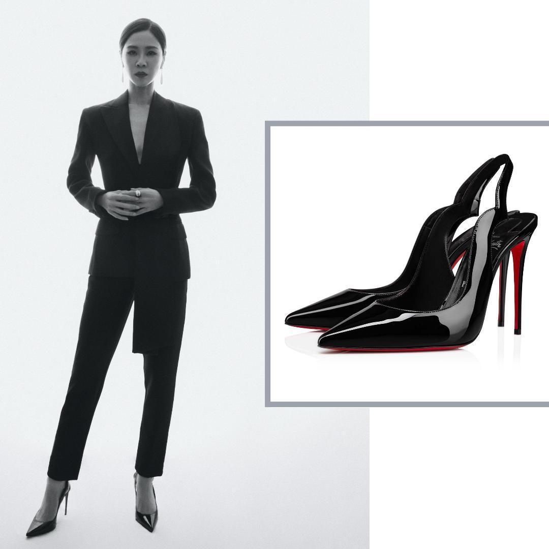 謝盈萱的第二套禮服,穿著Hot Chick Sling黑色漆皮露跟高跟鞋(NT$29,500)。(Christian Louboutin提供)