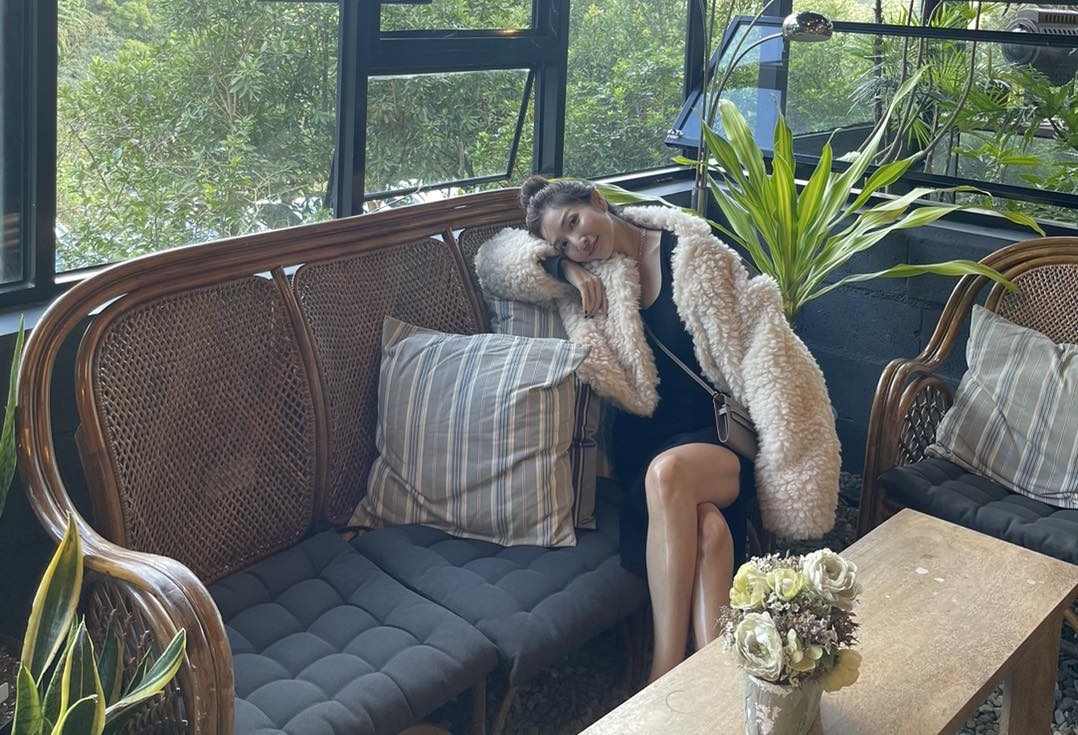 Grace被三個小孩吵到睡不著。（翻攝自Grace臉書）