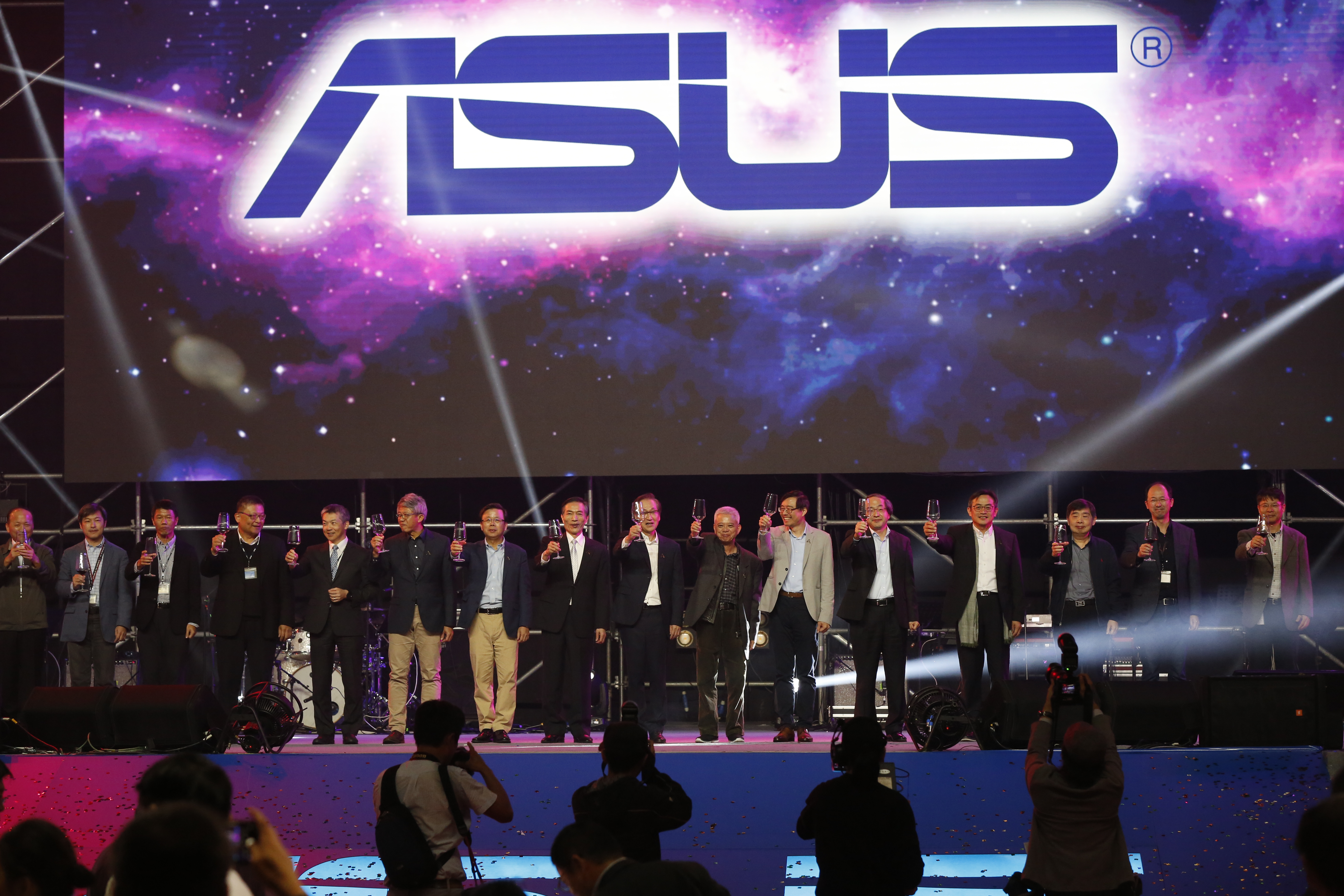 華碩開科技業第一槍，今年確定取消實體尾牙。圖為2019年華碩尾牙。