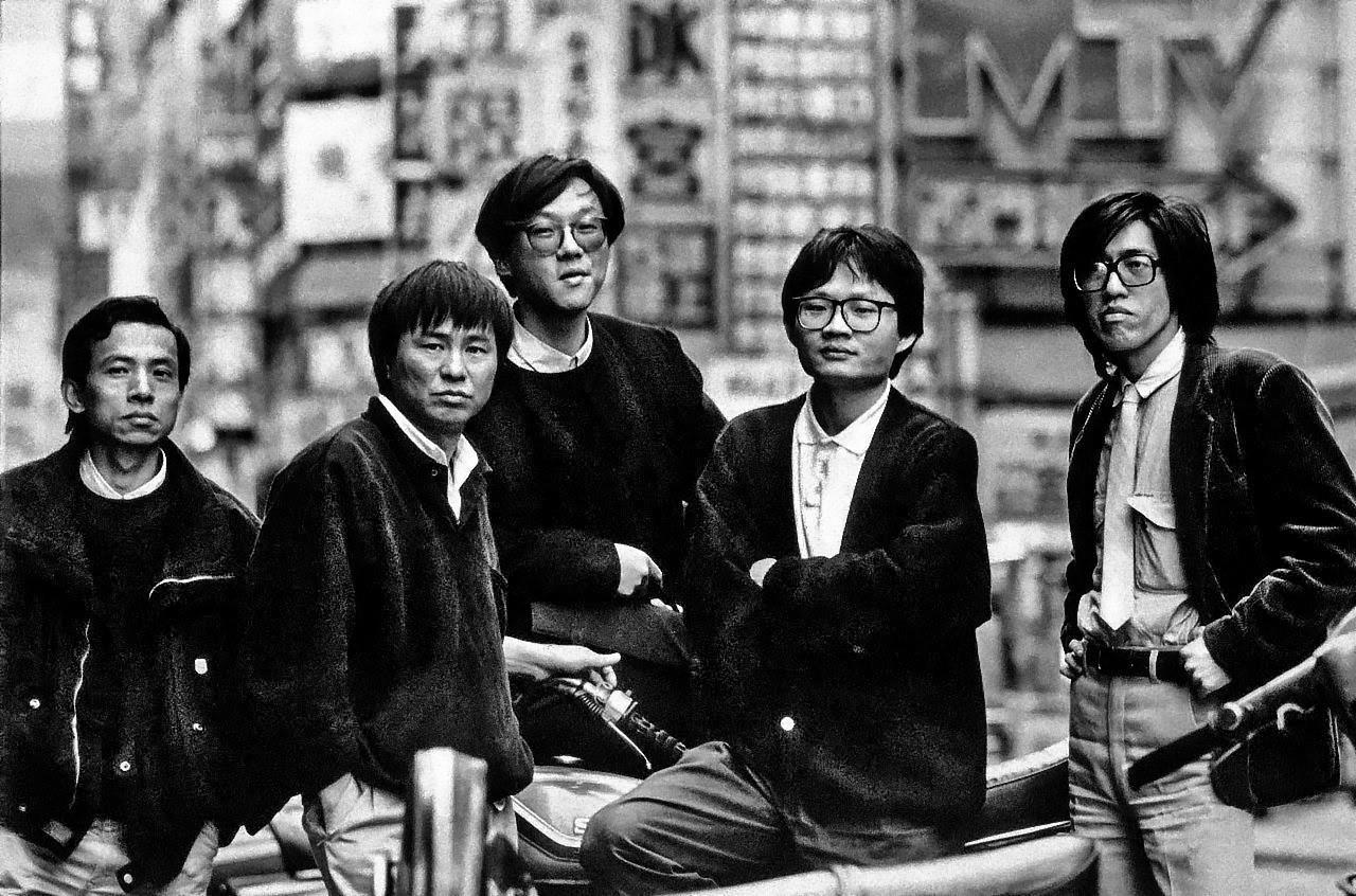 詹宏志(右1)1980年代與陳國富(右2)、楊德昌(中)、侯孝賢(左2),吳念真(左1)往來,起草〈台灣新電影宣言〉,是台灣新電影的代表性人物。(牽猴子提供)