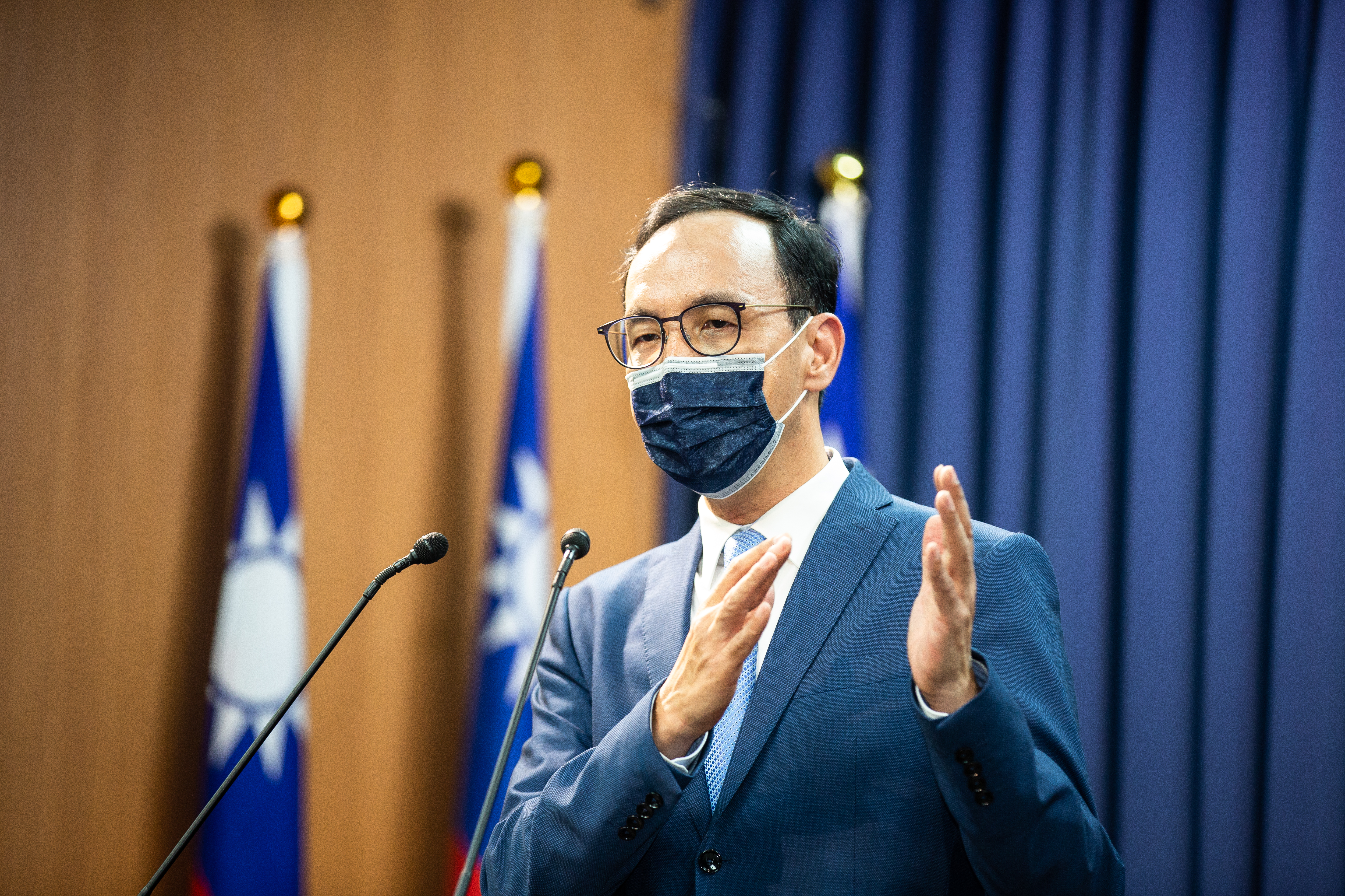 朱立倫今天被追問是否有「百日卡侯」一事，他不滿怒斥，「這麼沒水準、Low的離間計」。（本刊資料照）