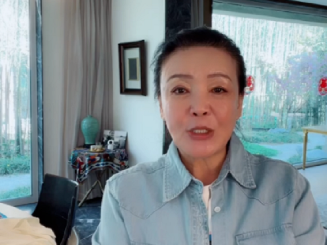 張蘭昨晚間又在直播時爆走開罵。(翻攝自微博)