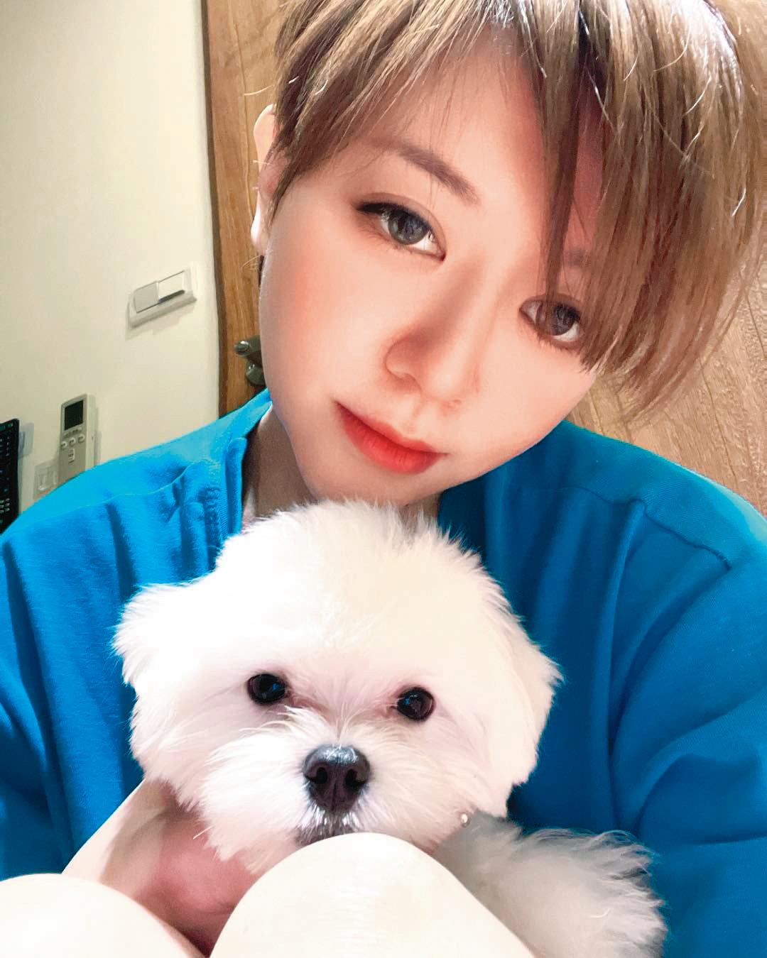 李妍瑾不僅做網拍也常把私事拿來發文,後來也常為此所苦。(李妍瑾IG)