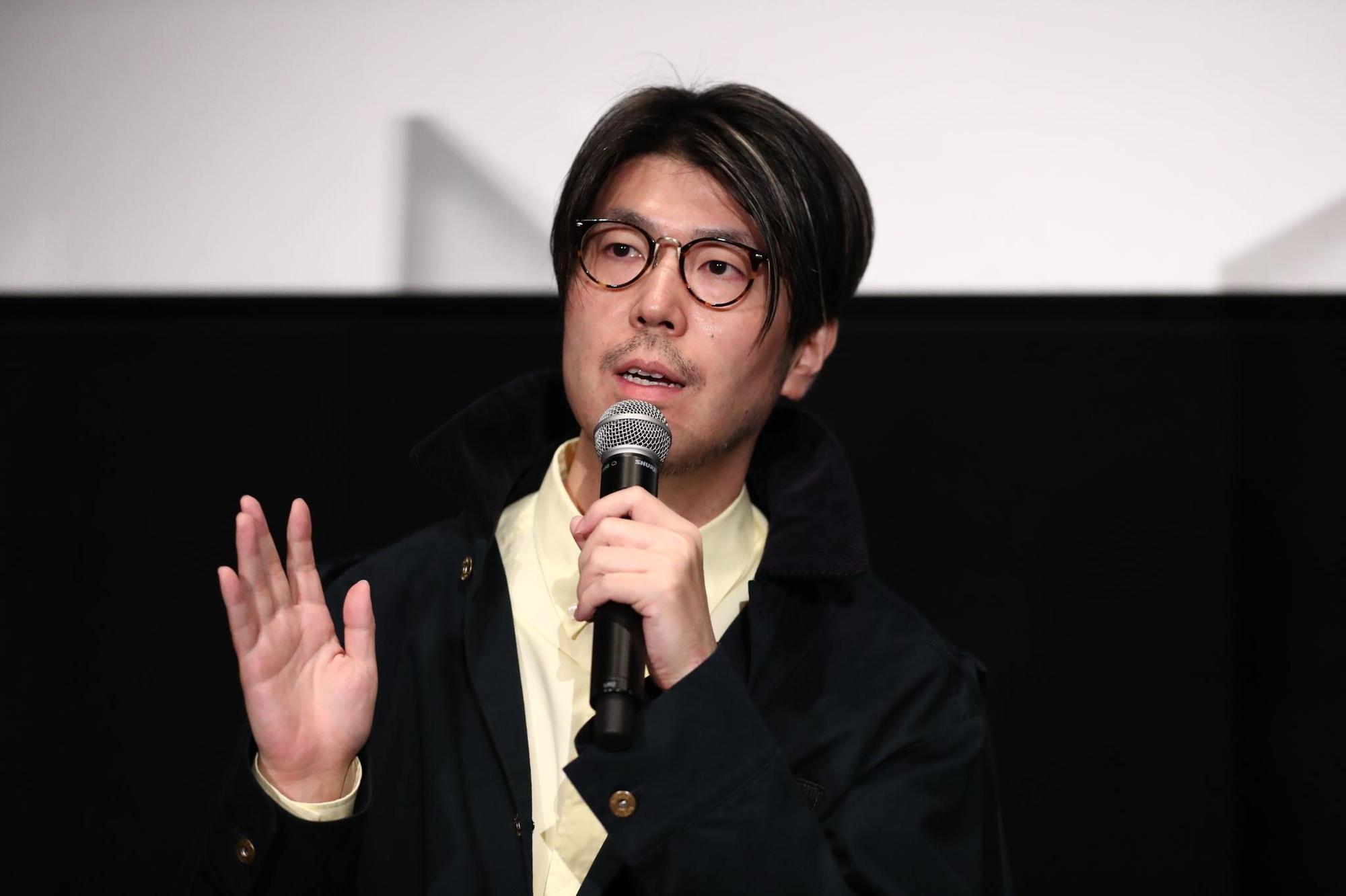 川村元氣入行以來製作過數十部賣座電影,《百花》是他的導演長片出道作。(東京國際影展提供)