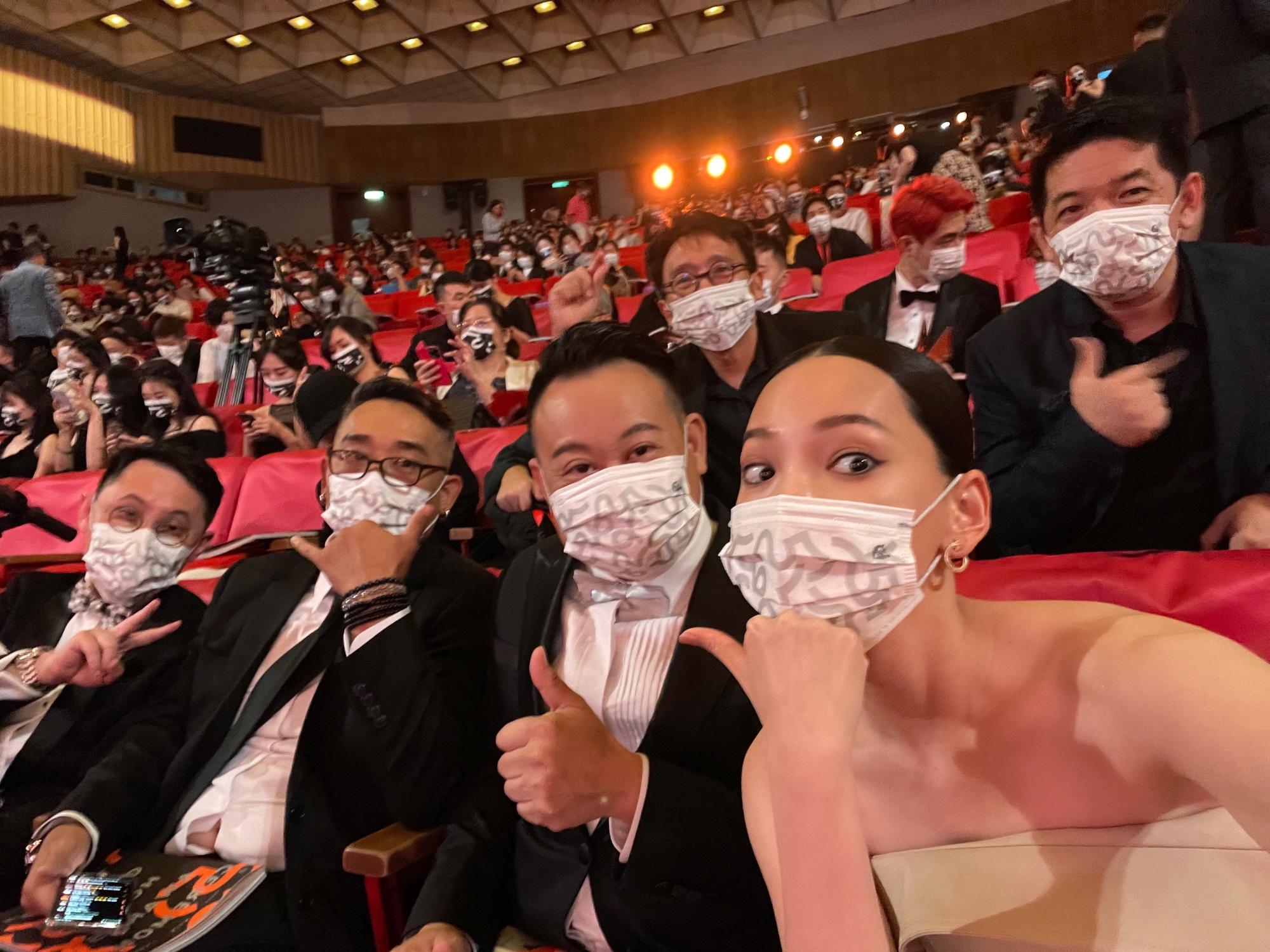 《芽籠》入圍本屆金馬獎最佳動作設計,導演鄺子君及武術指導馮推守皆來台,林映唯一同觀禮之餘,也作東邀請劇組餐敘。