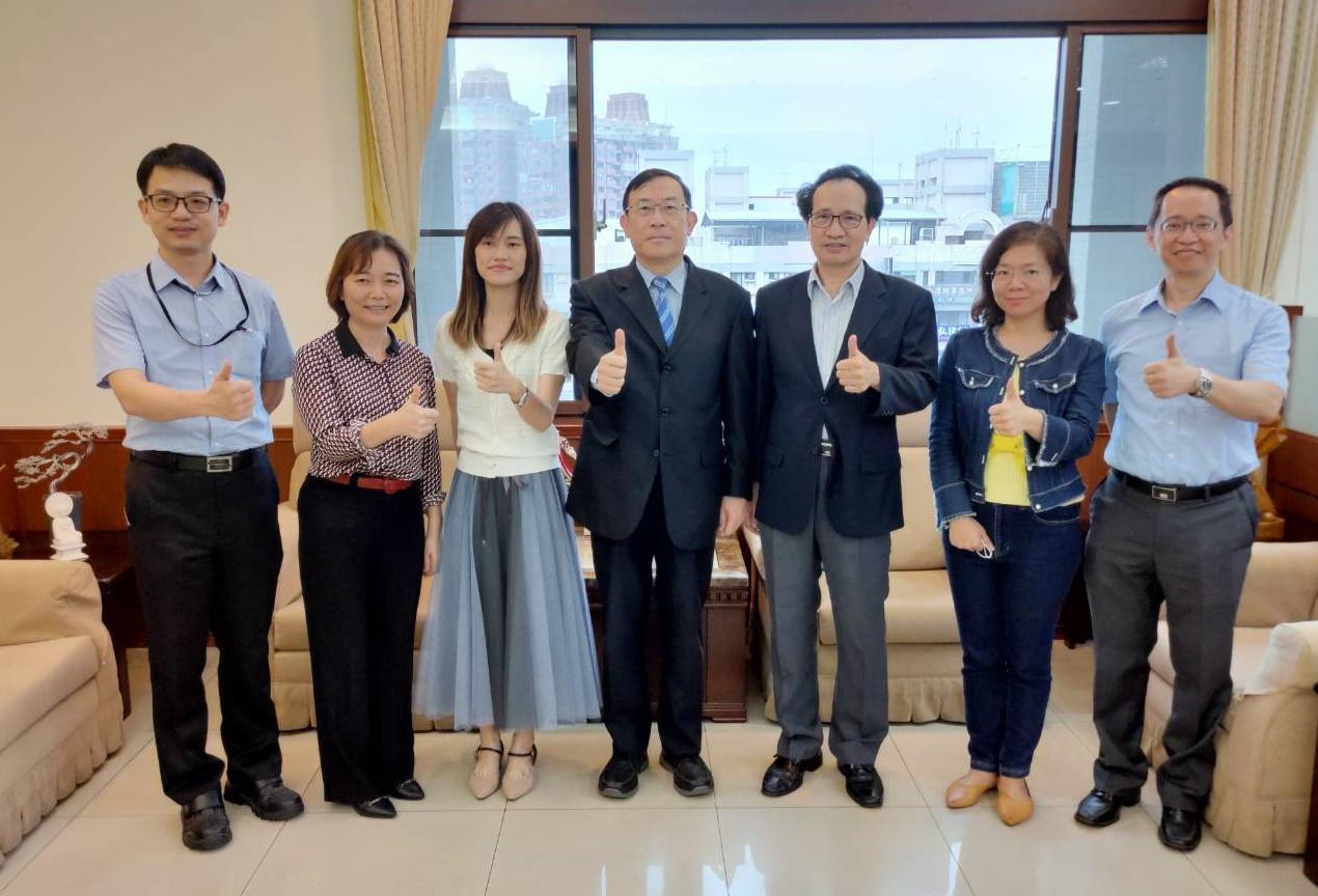邢泰釗再赴嘉義地檢署鼓勵加強查賄。(最高檢提供)