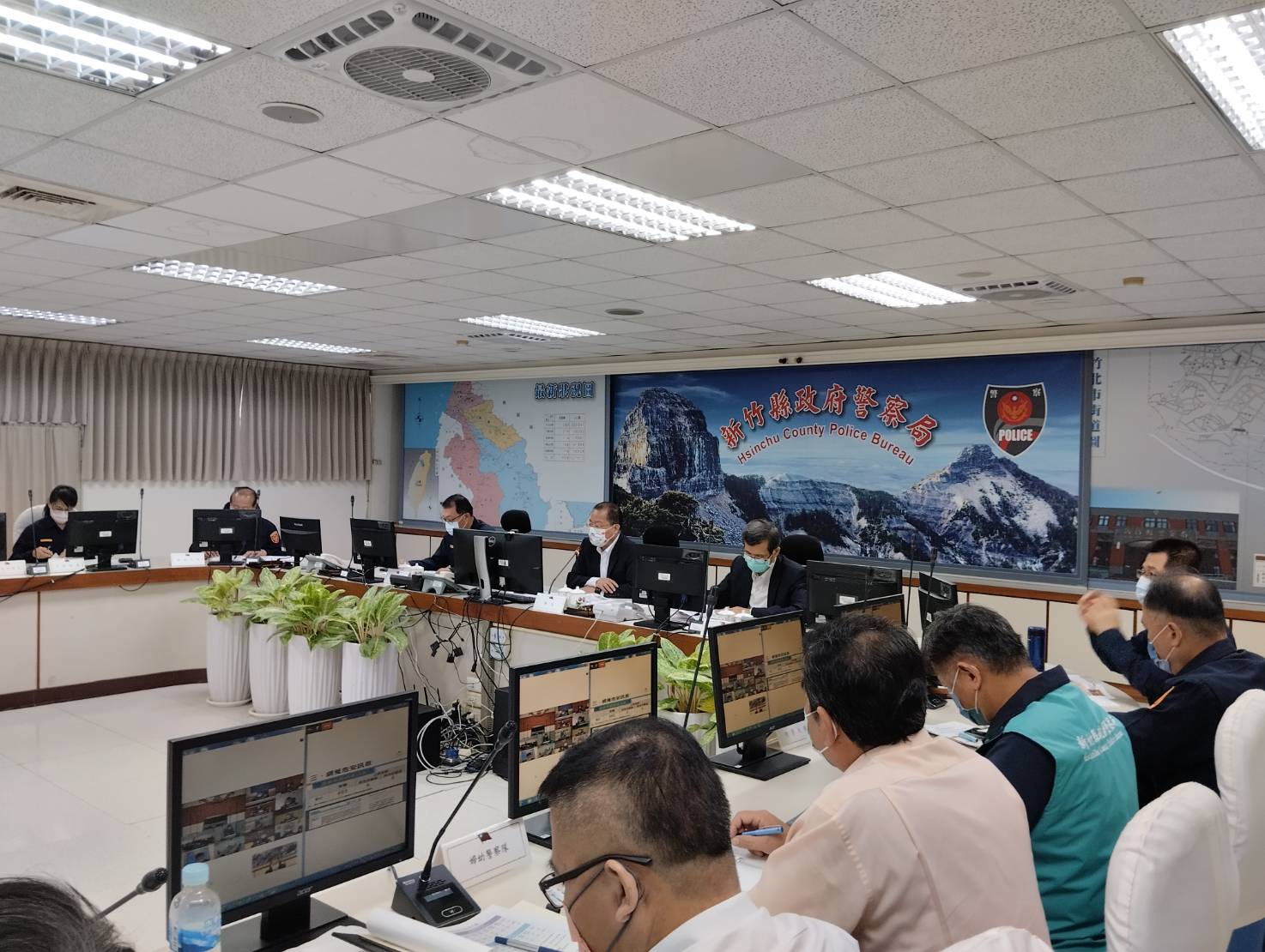 警政署長黃明昭主持選舉維安及查賄制暴專案會議。(警方提供)