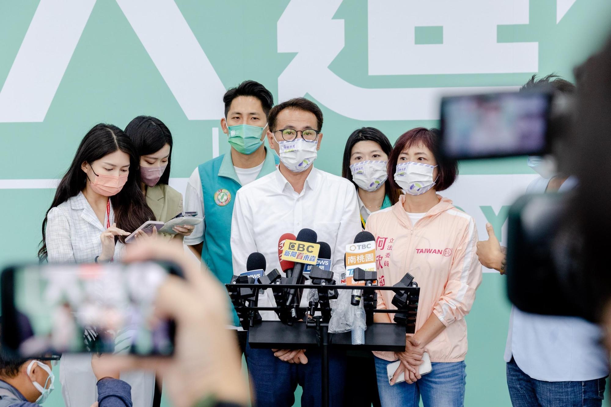 鄭運鵬今受訪時表示，支持鄭文燦提告，反批國民黨才是炒地皮被淘汰的政黨。（鄭運鵬團隊提供）