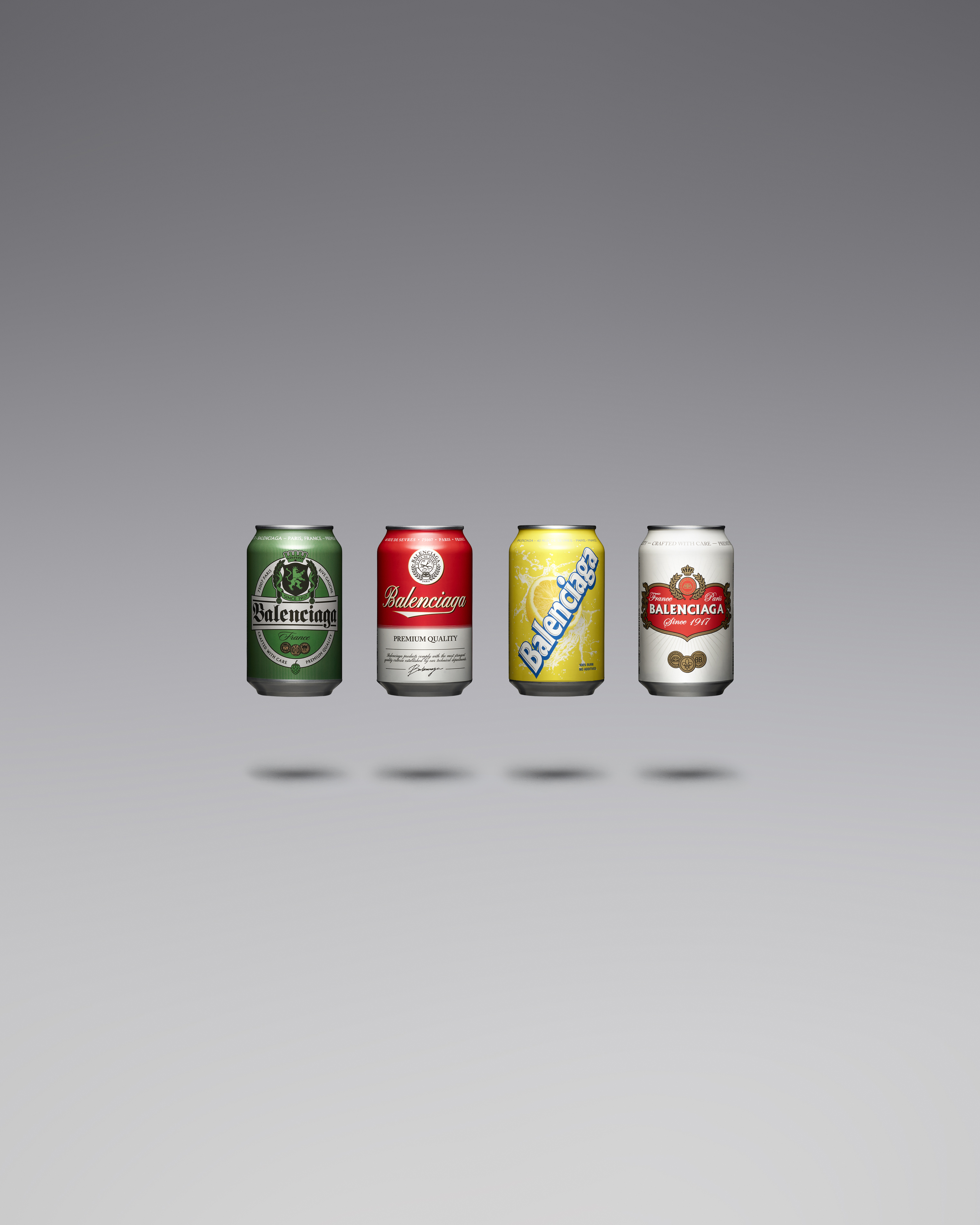 飲料罐造型燭臺。各NT$18,880(BALENCIAGA提供)