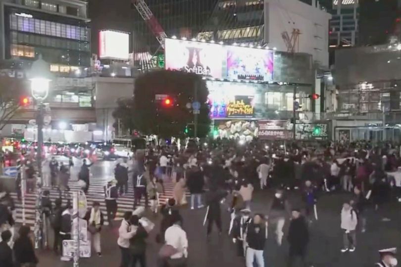東京澀谷的「有秩序暴動」引發國際球迷熱議。(翻自推特)