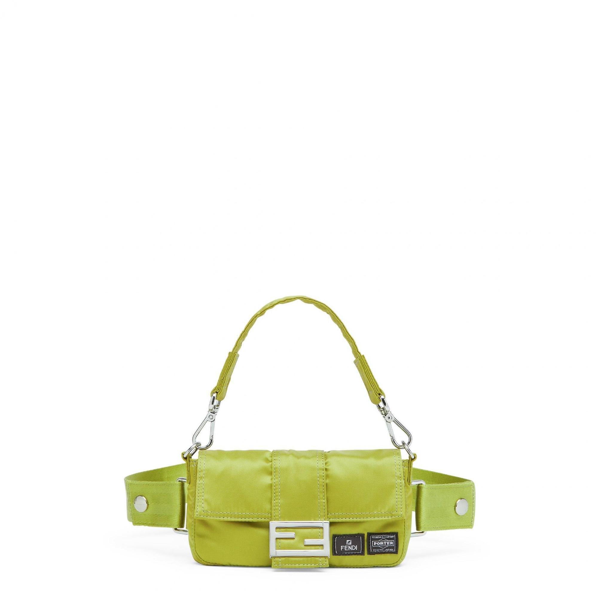 FENDI x PORTER聯名尼龍Mini Baguette。NT$69,000（FENDI提供）