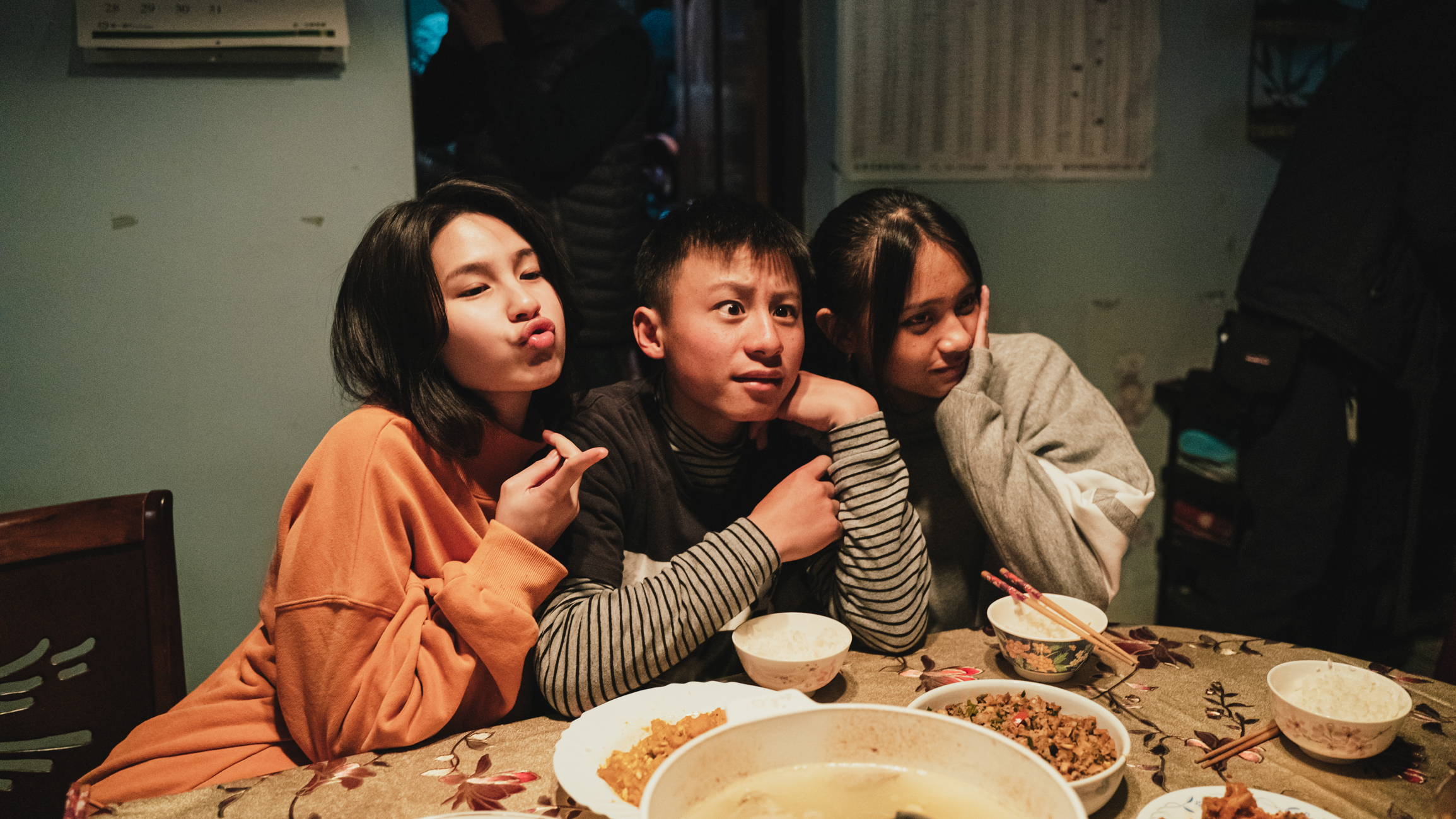 《哈勇家》3位年輕演員林亭莉、張祖鈞、李瑄十分討喜，頗受觀眾喜愛。（華映）