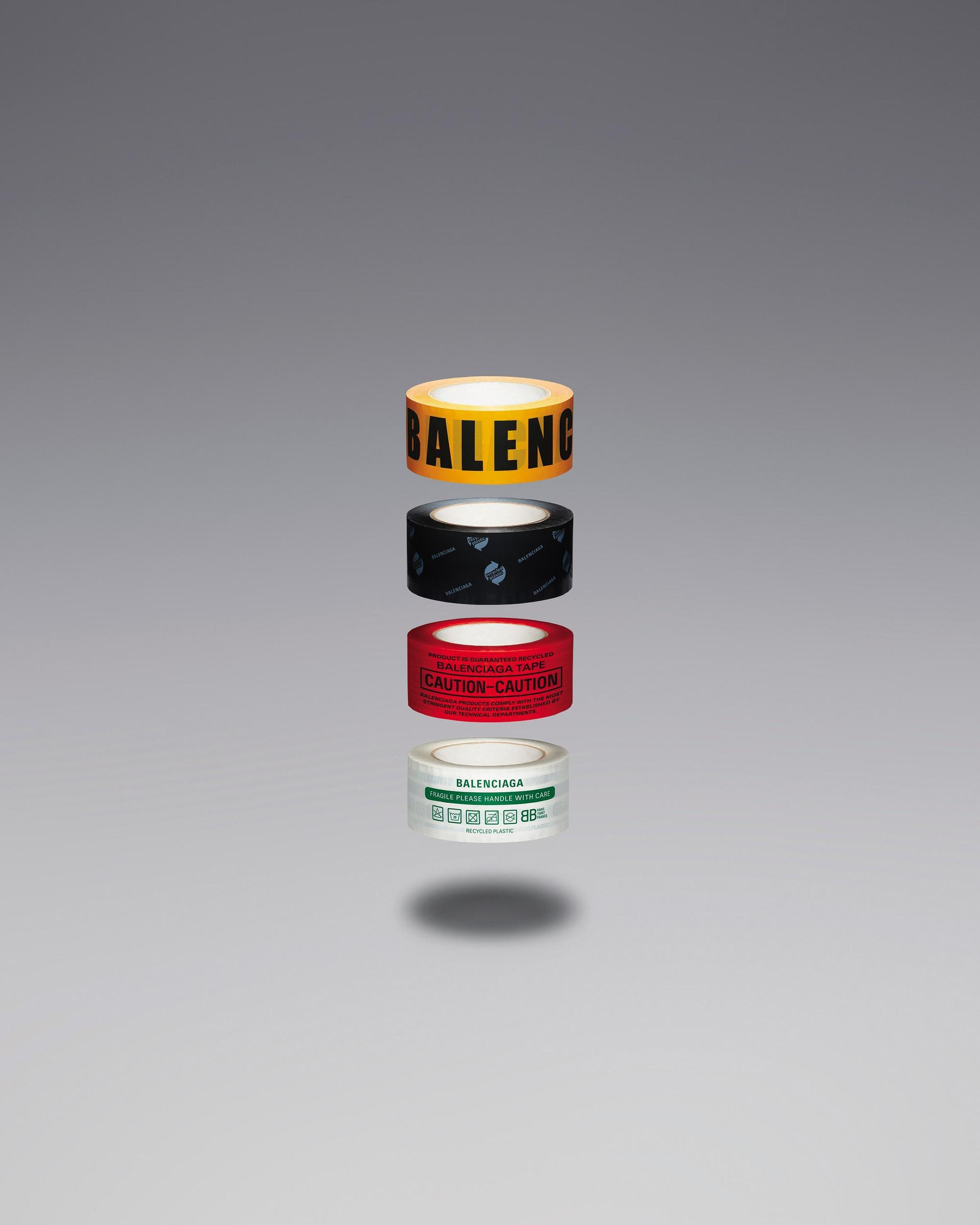 膠帶，各NT$14,450。（BALENCIAGA提供）