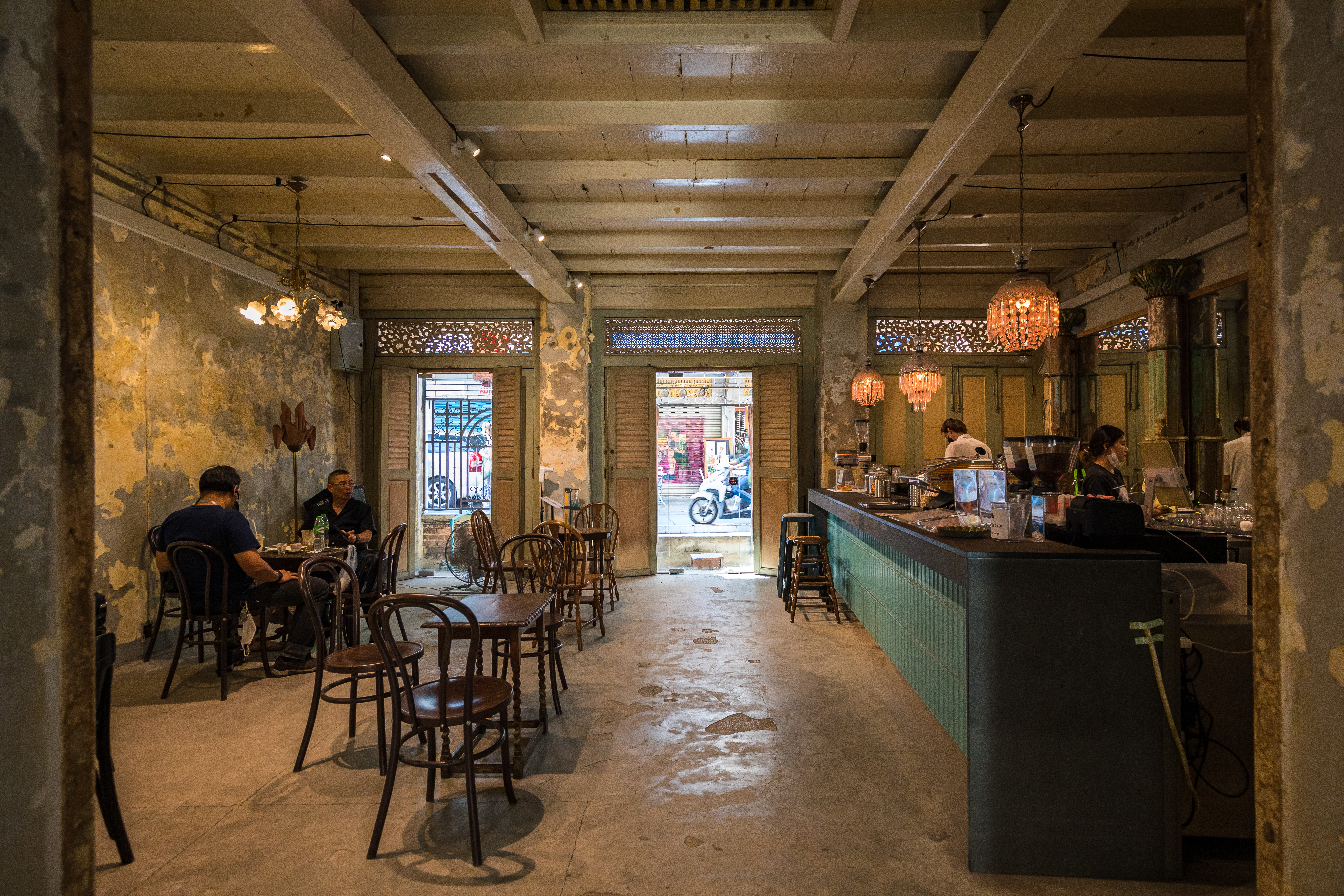 「Patina」老屋已有200多年歷史，斑駁牆面成了最自然的裝飾。