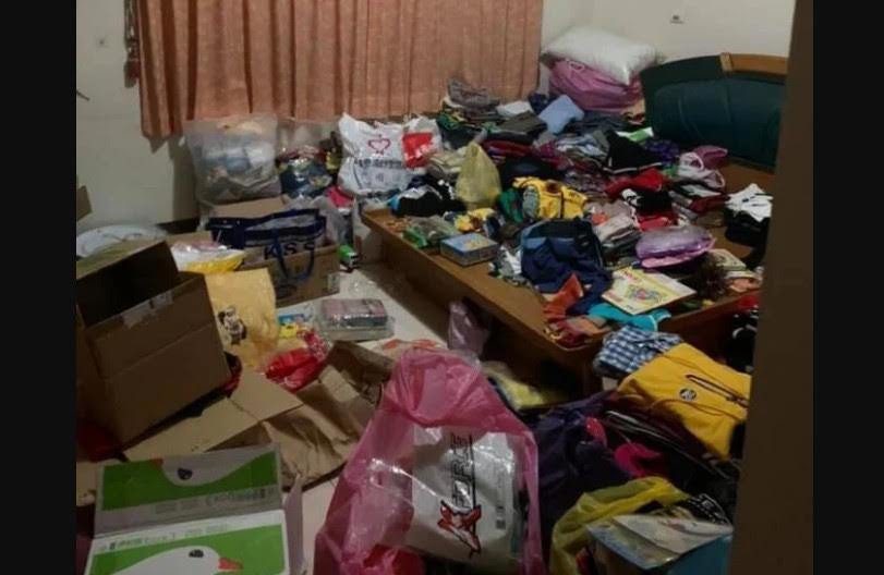 網友在網路上傳垃圾屋示意圖,自爆現實中啃老的妹妹在網路上化身酸民霸凌網友。(翻攝Dcard)