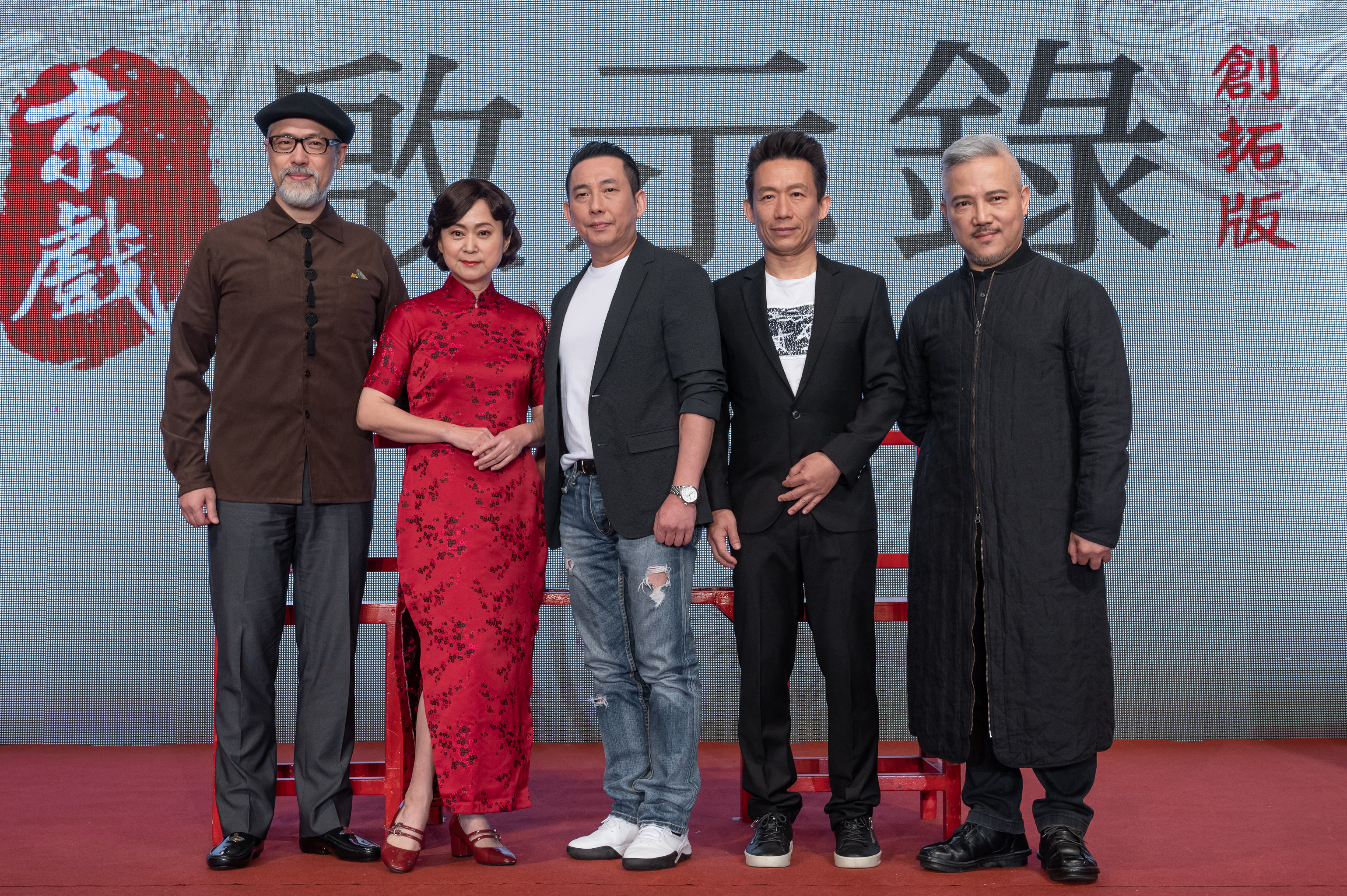 王月（左2）將親身演出劇中要角「二大媽」。（寬宏藝術提供）