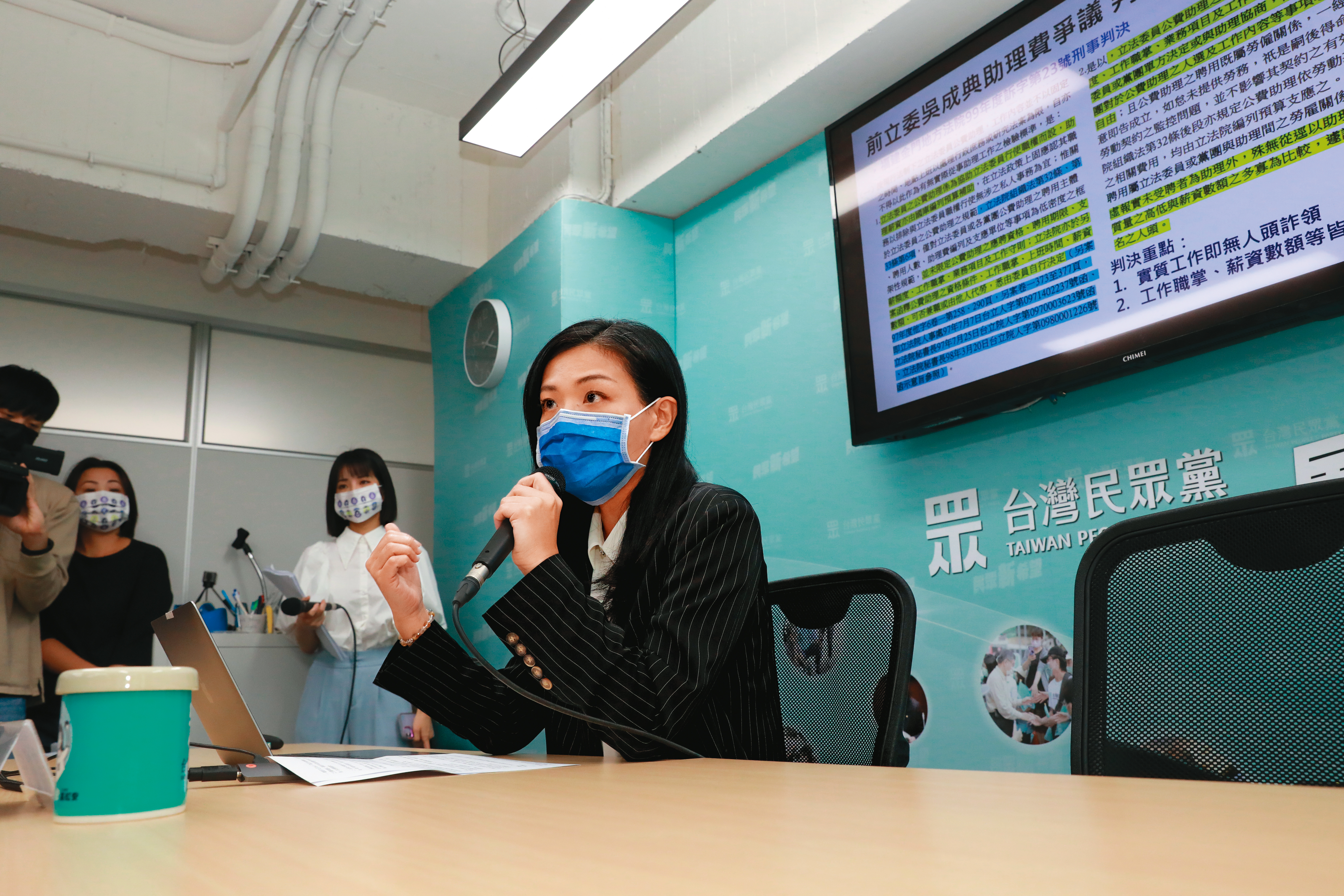 白營內部憂心，高虹安選前遭控的助理費案，恐成為民眾黨2024布局的未爆彈。