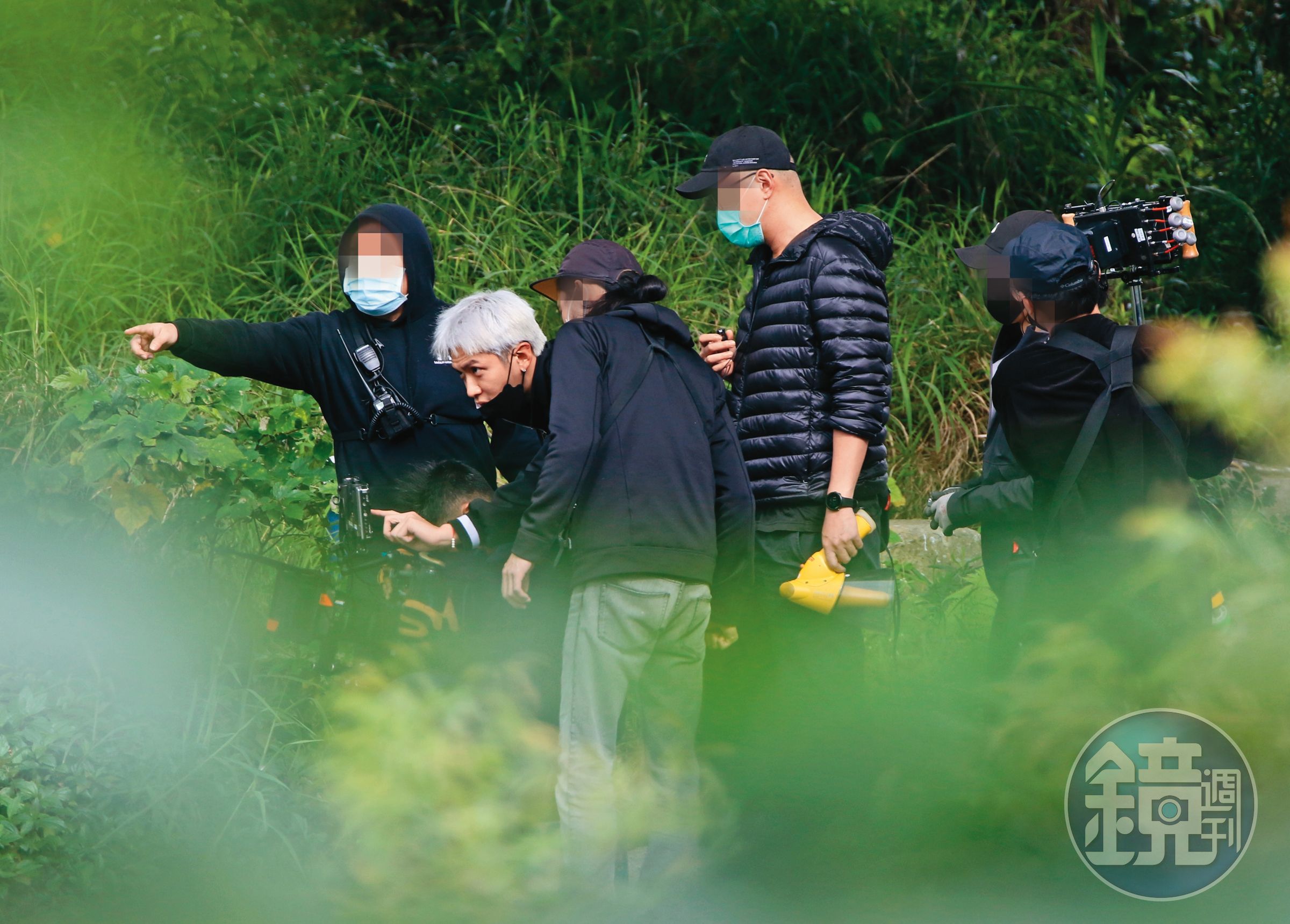 柯震東（左二）受到九把刀鼓勵，開始幕後工作，經歷當導演後，未來目標是能自導自演。