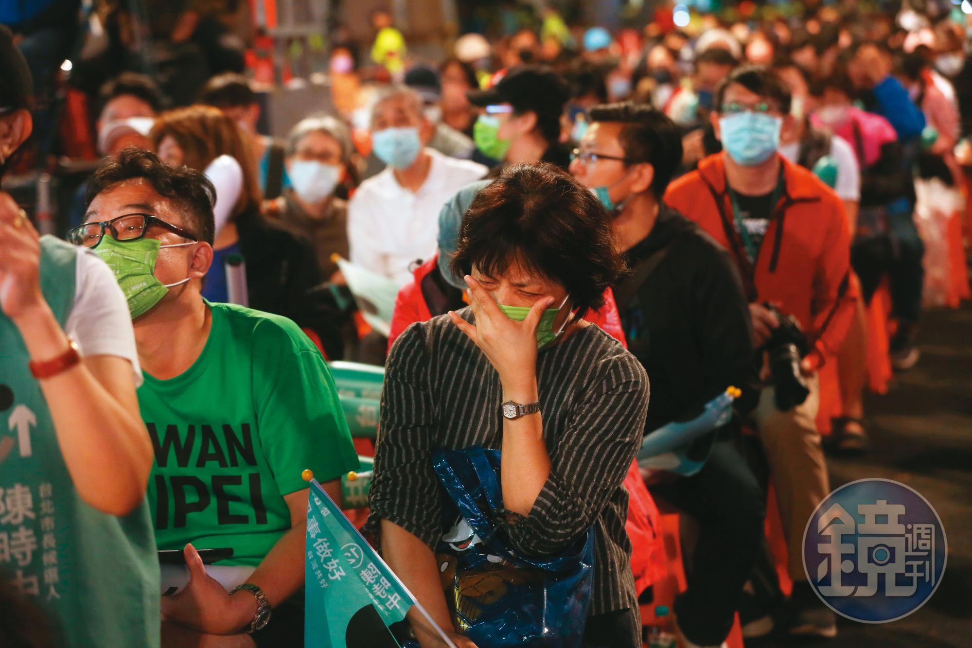 幕僚指出,民進黨支持者對選舉成果氣餒灰心,若此時黨內派系鬥爭又起,只會讓人更加厭棄。