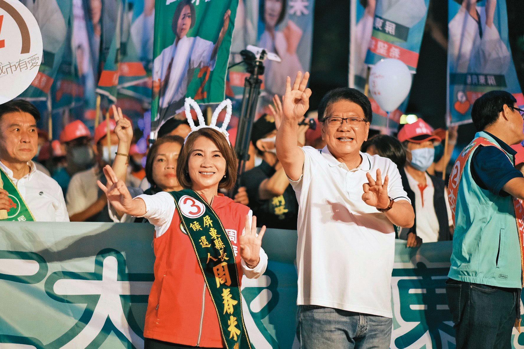 潘孟安(右)苦戰守下屏東,其與賴清德親近,被認為是賴系可接受的主席人選。(翻攝潘孟安臉書)