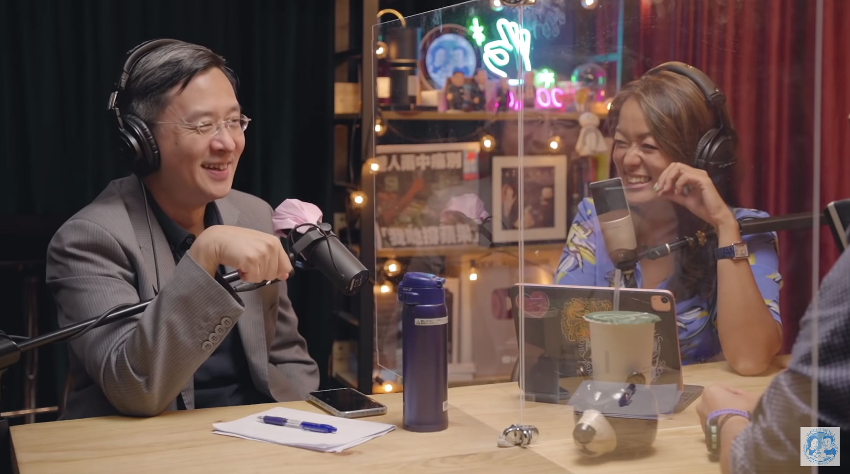 李淳曾多次擔任熱門Podcast百靈果的來賓,講解萊豬問題、區域經濟協定等時事,許多聽眾紛紛留言表示希望可以聽更多、更全面。(圖片來源:百靈果News)