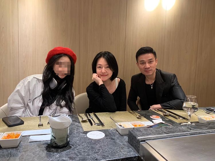 小S和老公許雅鈞為二女兒過15歲生日。(翻攝IG)