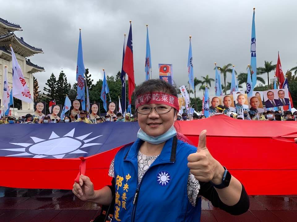 邱瑞蓮涉嫌引進中國快篩，遭依違反3法起訴。（翻攝自邱瑞蓮臉書）