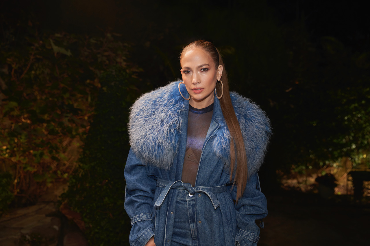 珍妮佛羅培茲宣佈婚後首張專輯在明年問世，內容則是取自她現實中的婚姻與愛情經歷。（Apple Music提供）